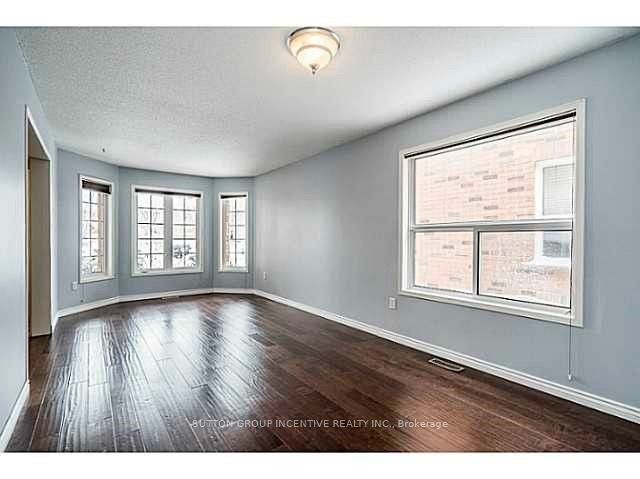 18 Merganser Court, Barrie, ON L4N 8W7 photo 4