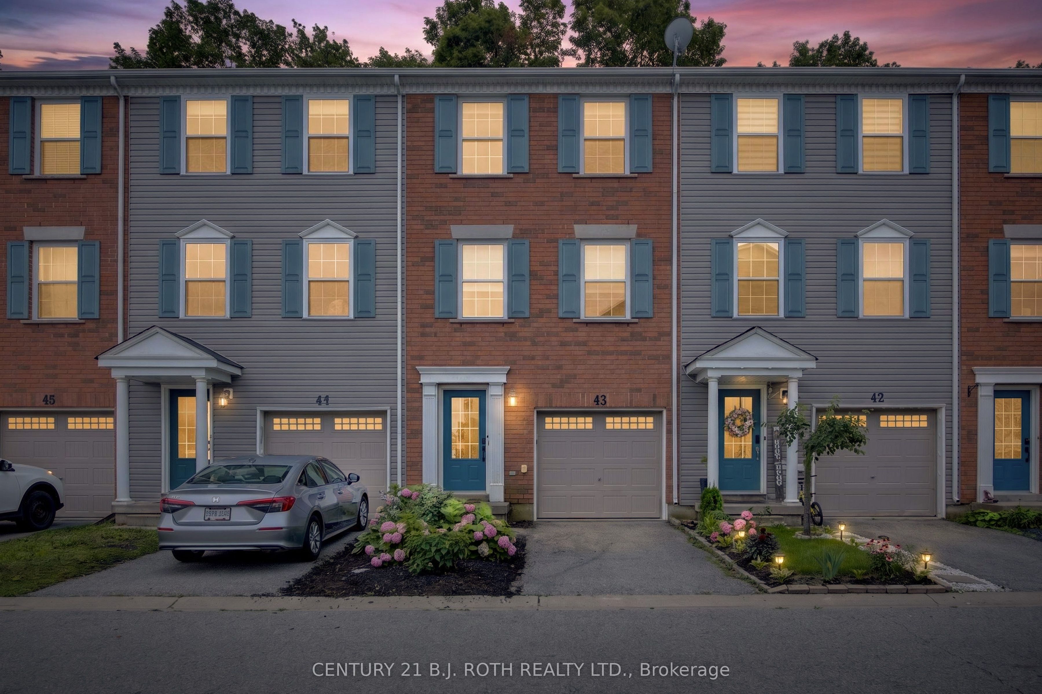 91 Coughlin Drive 43, Barrie, ON L4N 0L6
