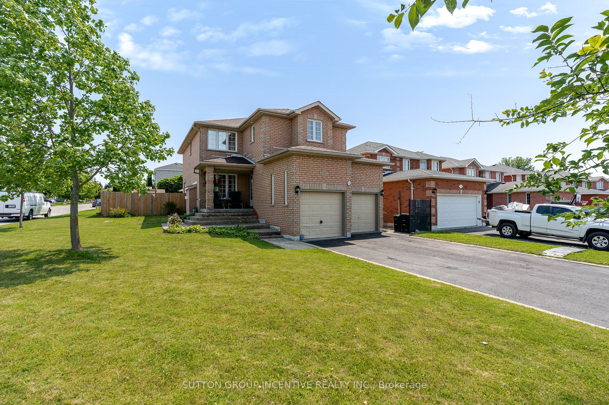 17 Shaina Court, Barrie, ON L4N 9S6 photo 2