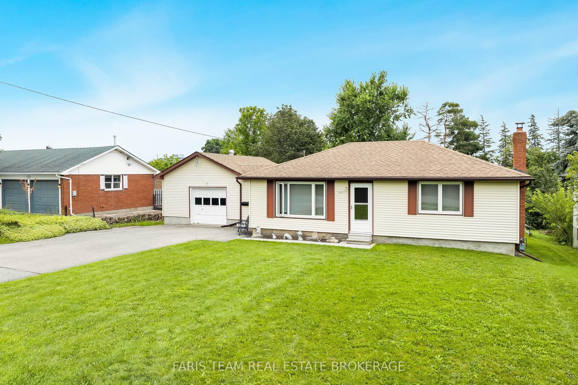 207 Warnica Road, Barrie, ON L4N 3Z2 photo 3