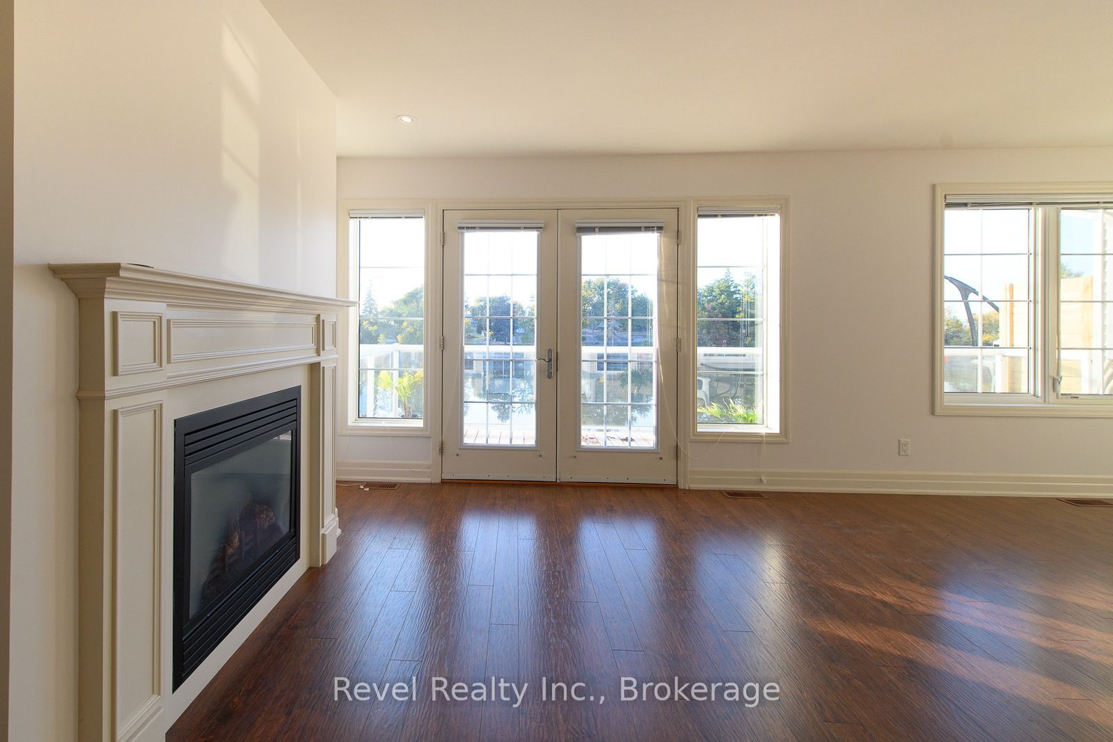4-64 RIVER RD EAST River Road E 4, Wasaga Beach, ON L9Z 2L1 photo 4