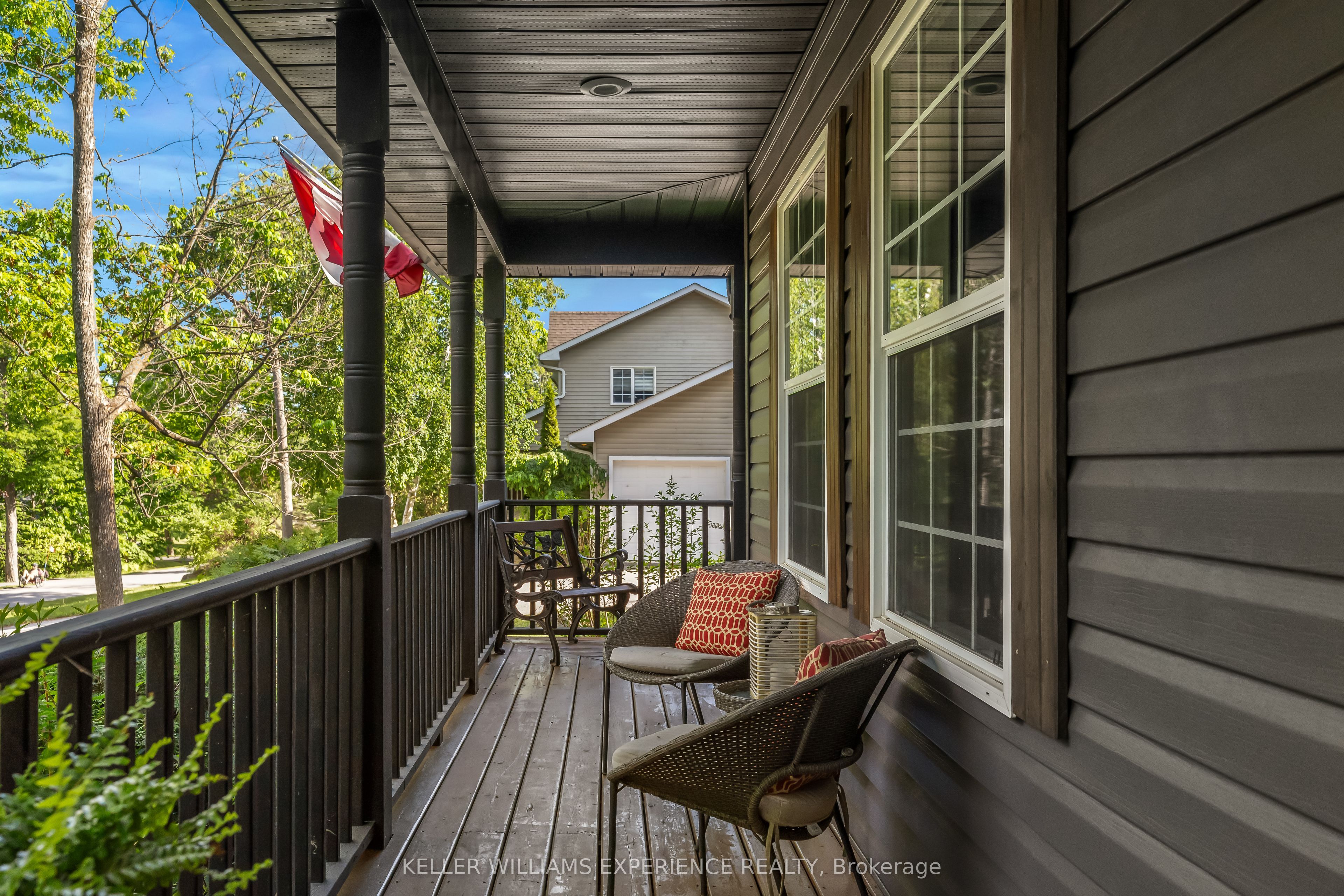 4254 Forest Wood Drive, Severn, ON L3V 6H3 photo 5
