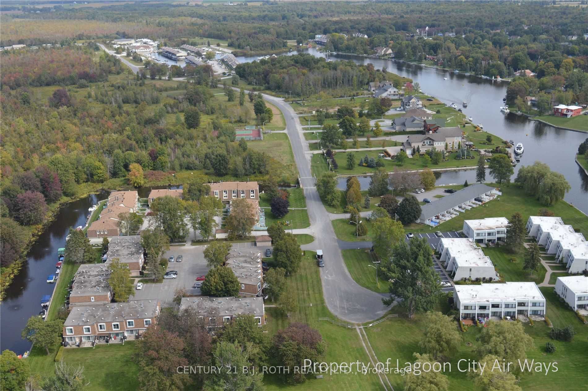 4 Paradise Boulevard Unit 4, Ramara, ON L0K 1B0 photo 3