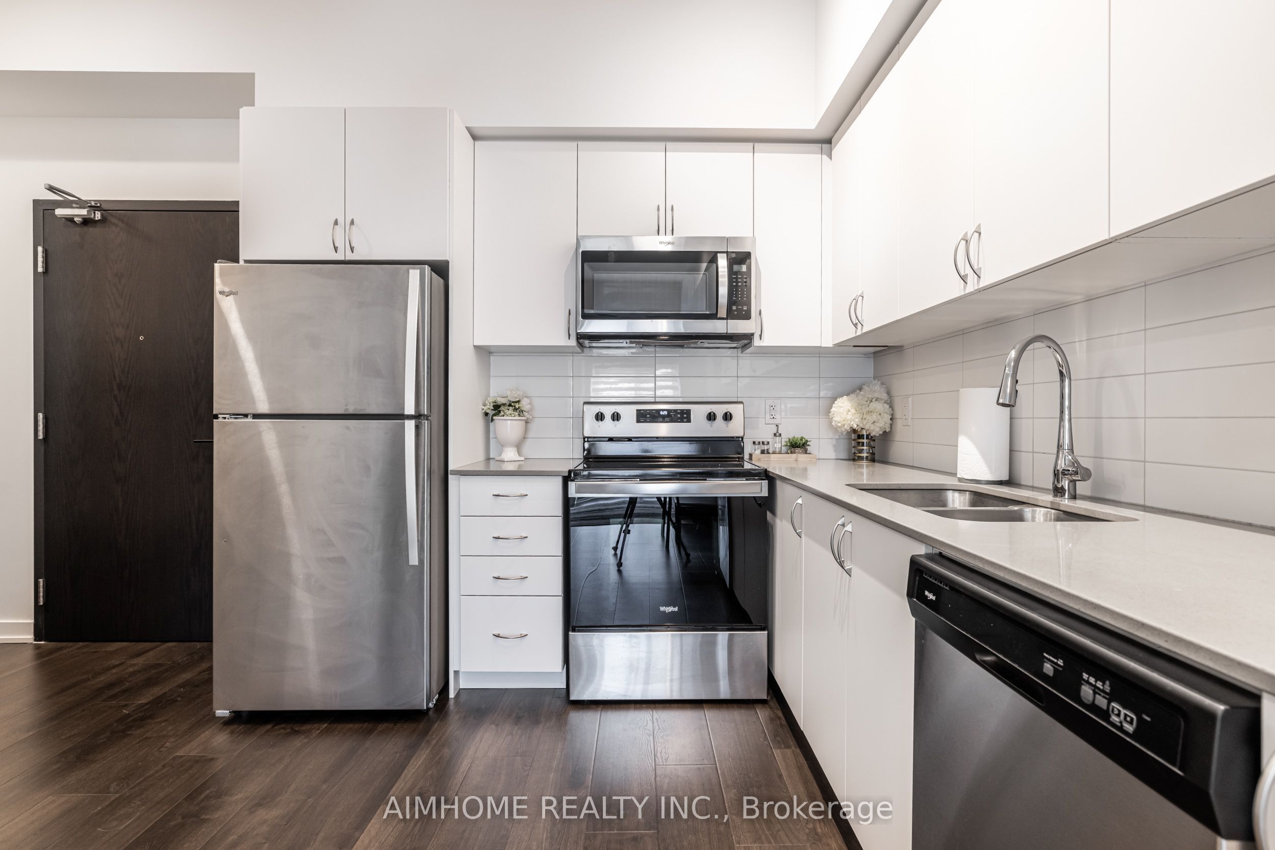 56 Lakeside Terrace 1203, Barrie, ON L4M 0L4 photo 4