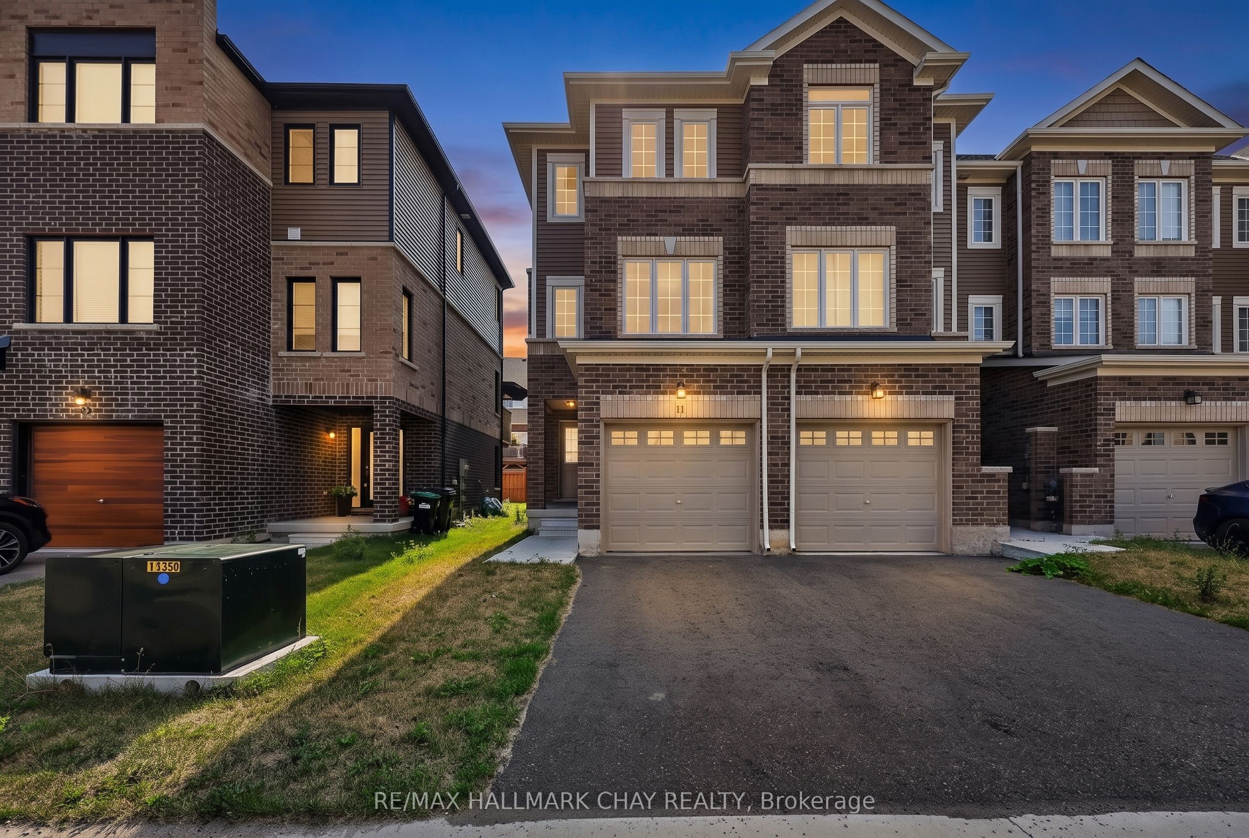 11 Pumpkin Corner Crescent, Barrie, ON L9J 0T5