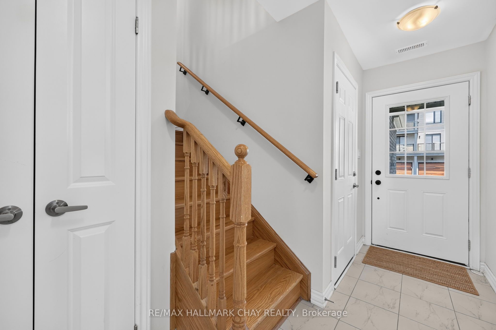 11 Pumpkin Corner Crescent, Barrie, ON L9J 0T5 photo 3
