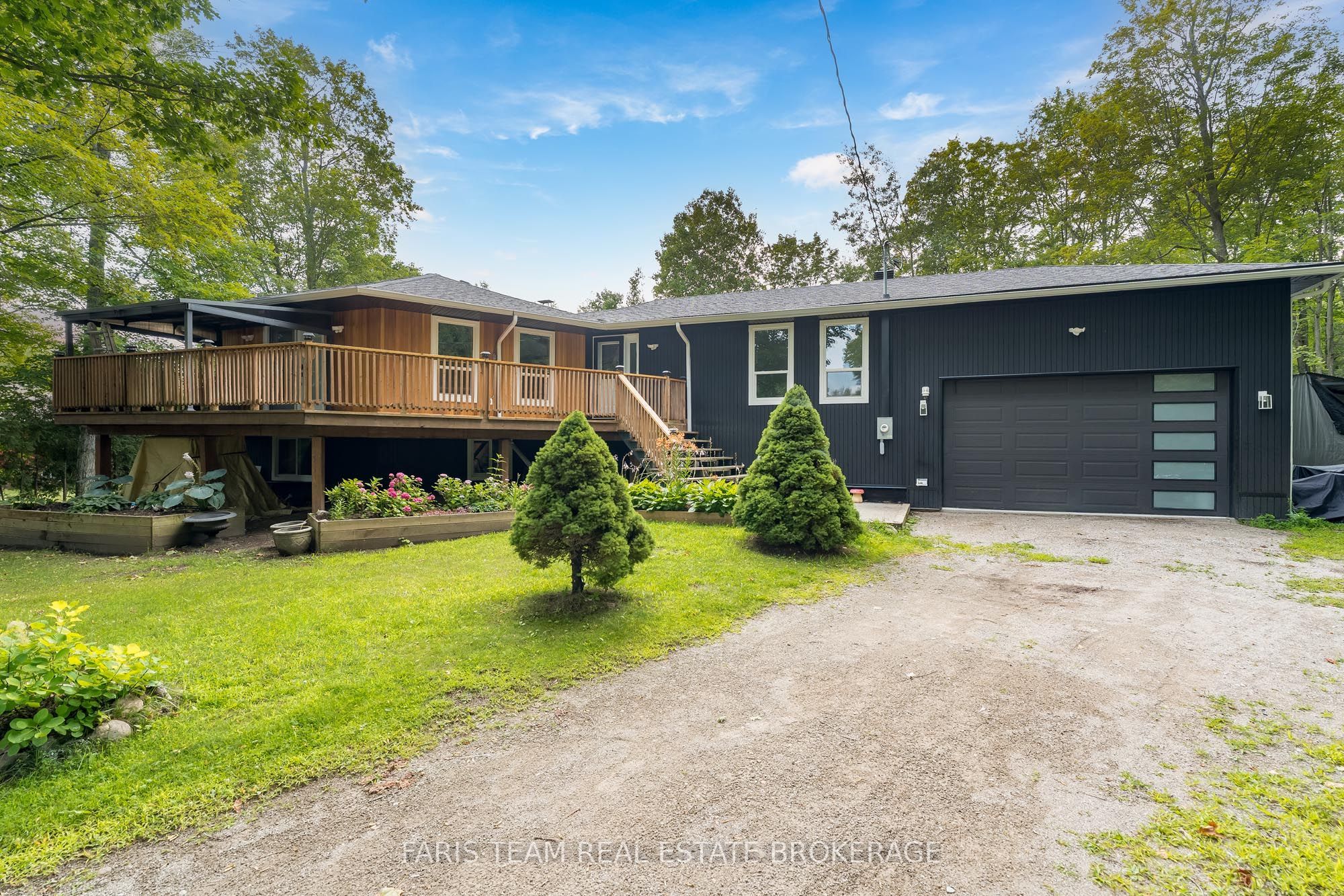 8 Joliet Crescent, Tiny, ON L9M 1R2 photo 2