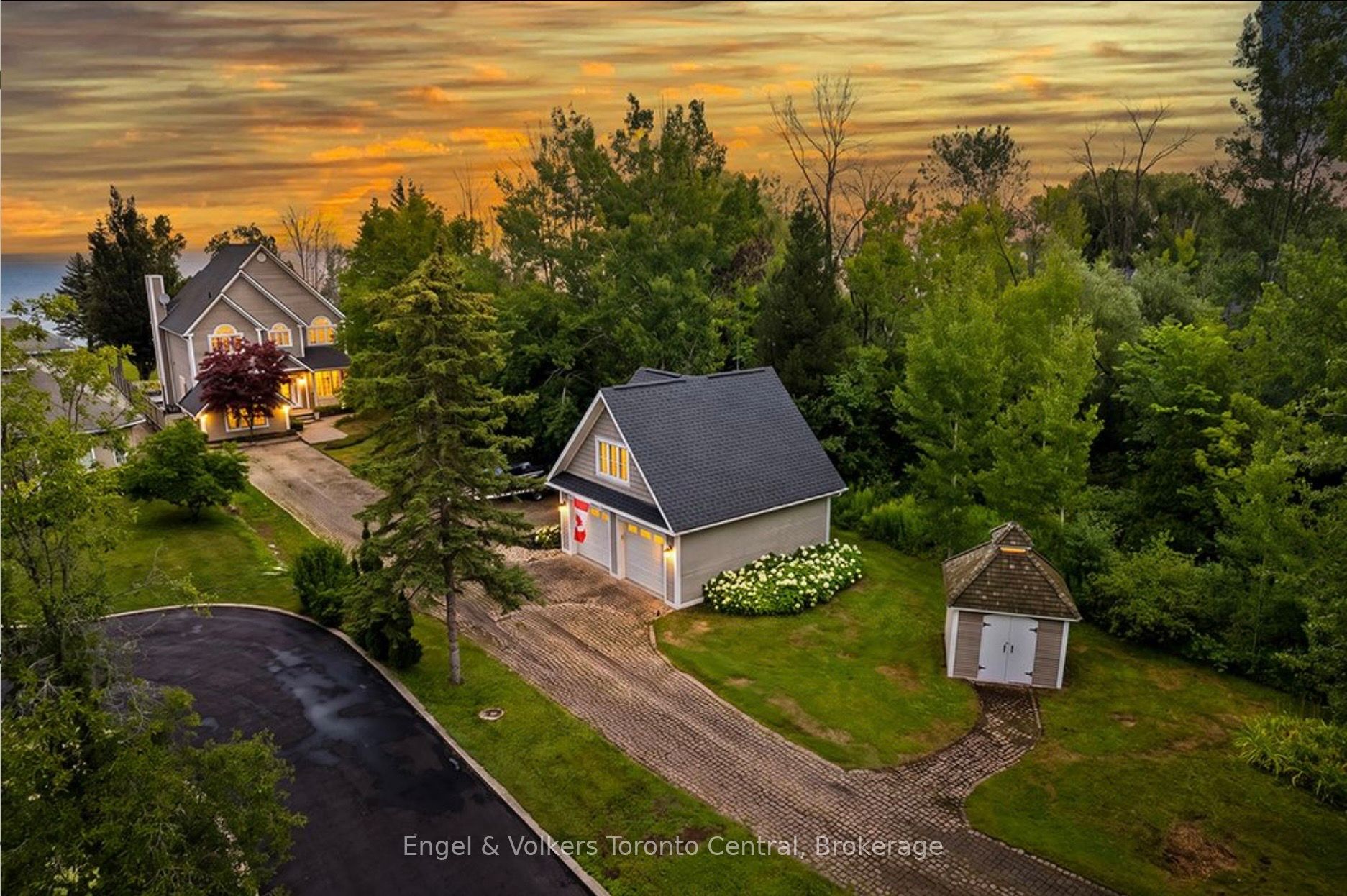 63 Georgian Manor Drive, Collingwood, ON L9Y 5P4