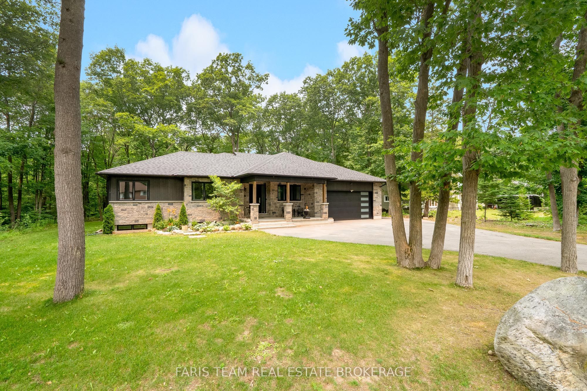 34 Oakwood Avenue, Tiny, ON L9M 0J2 photo 2