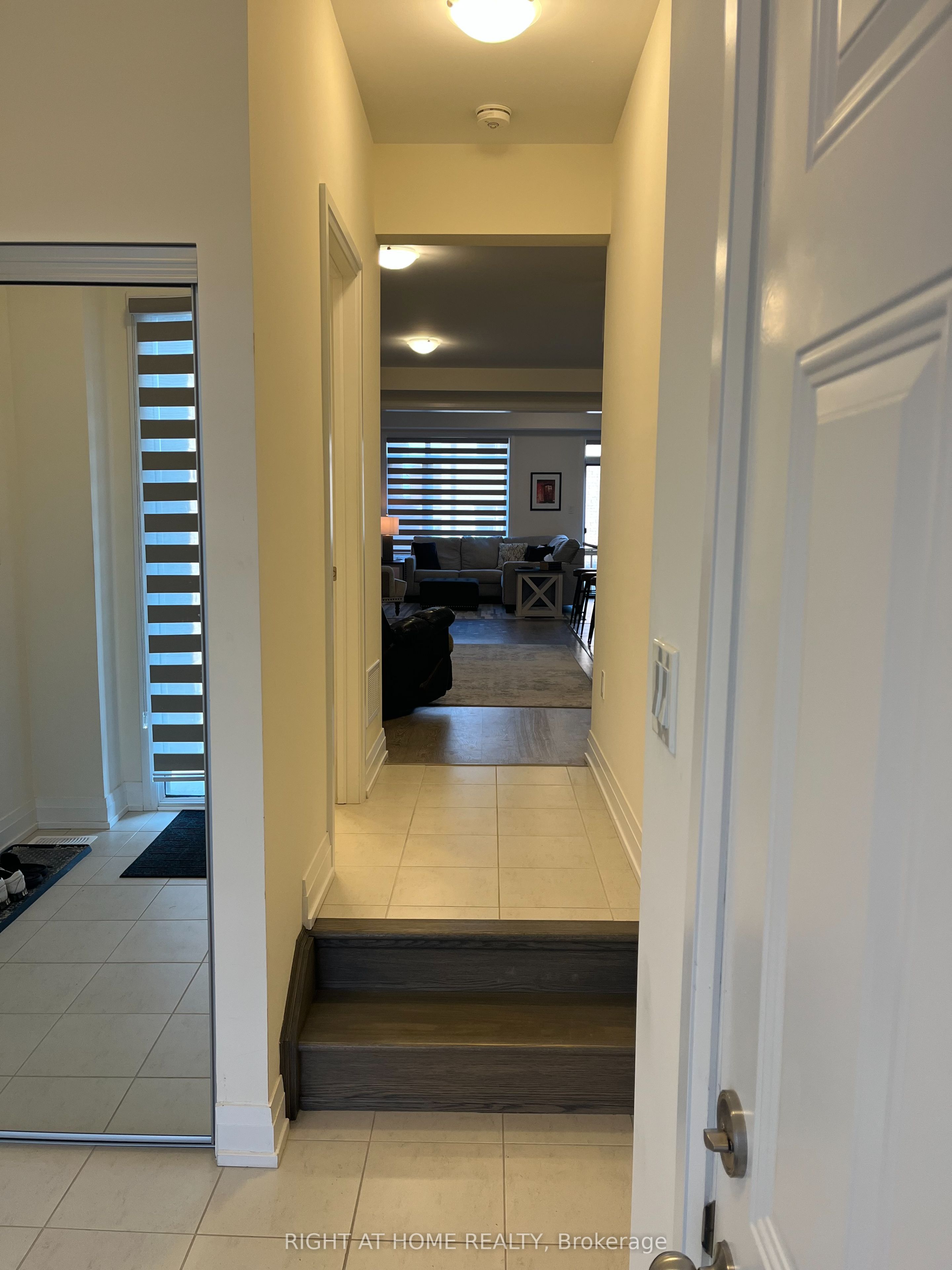 44 Daisy Street, Springwater, ON L9X 2E2 photo 2