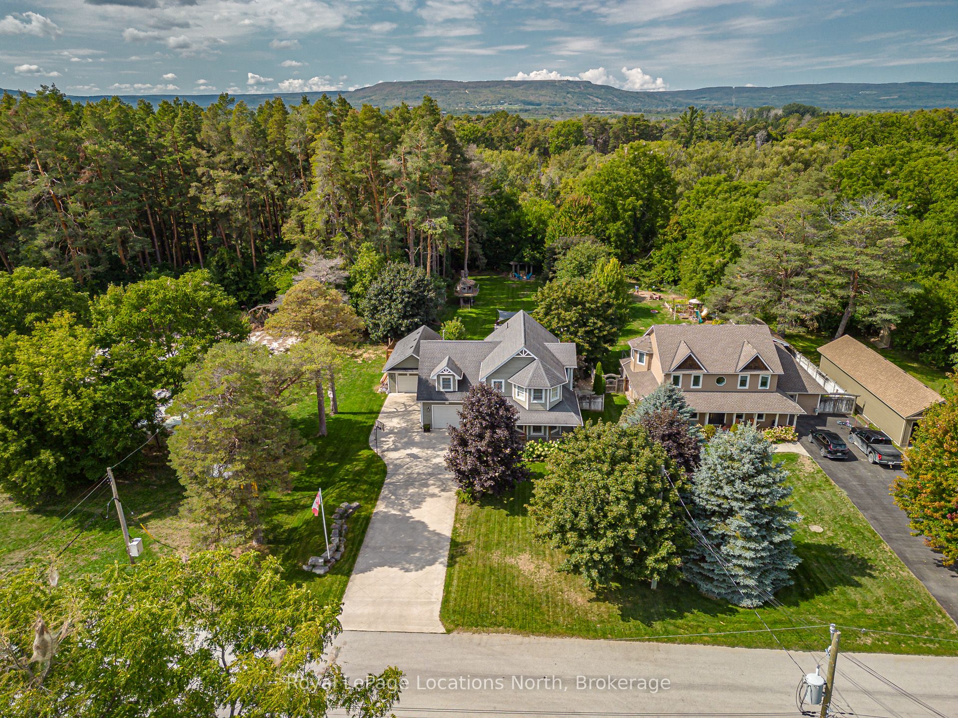 19 Melville Street, Clearview, ON L0M 1P0 photo 3