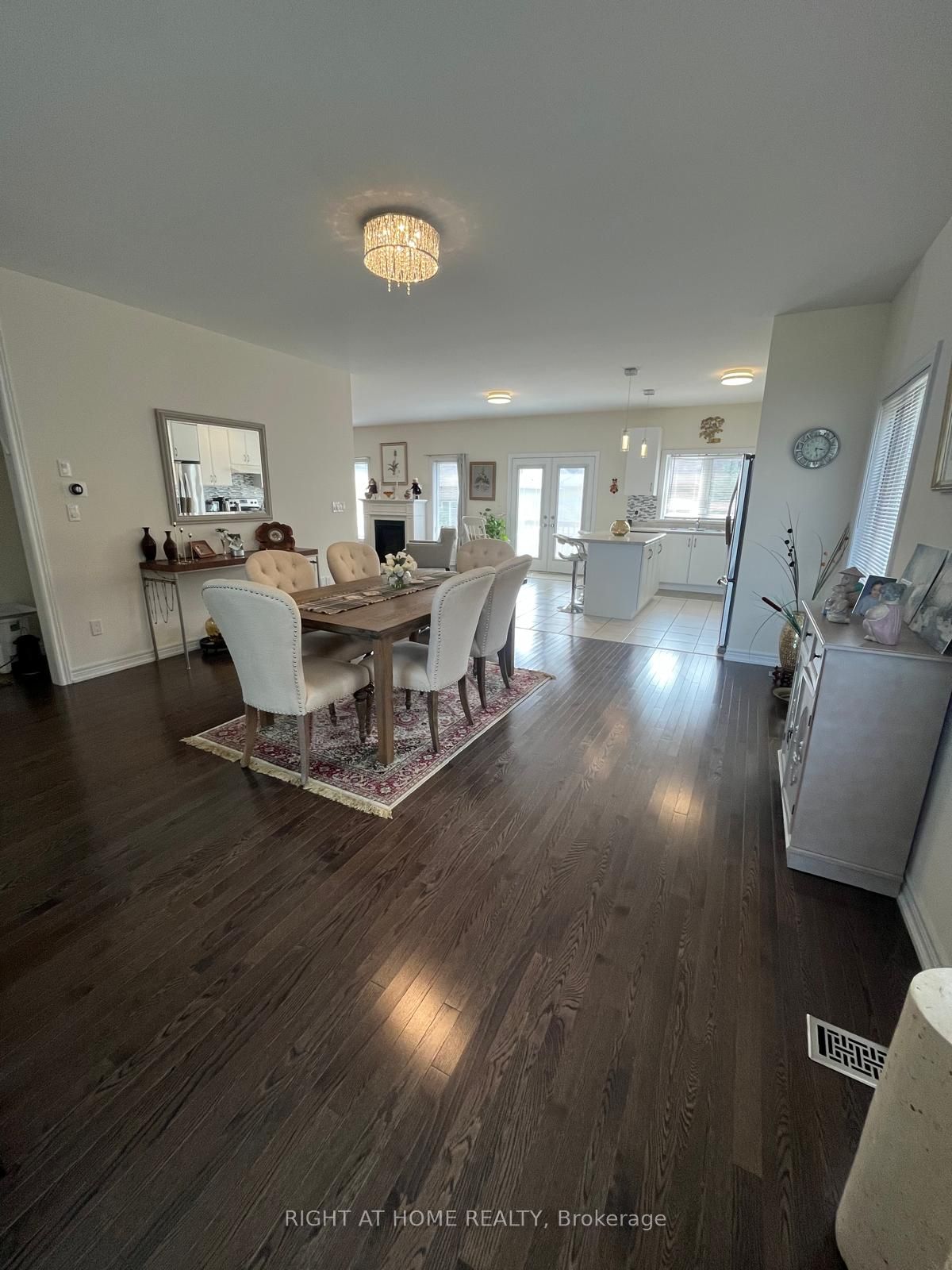 32 Middleton Drive, Wasaga Beach, ON L9Z 0G8 photo 2