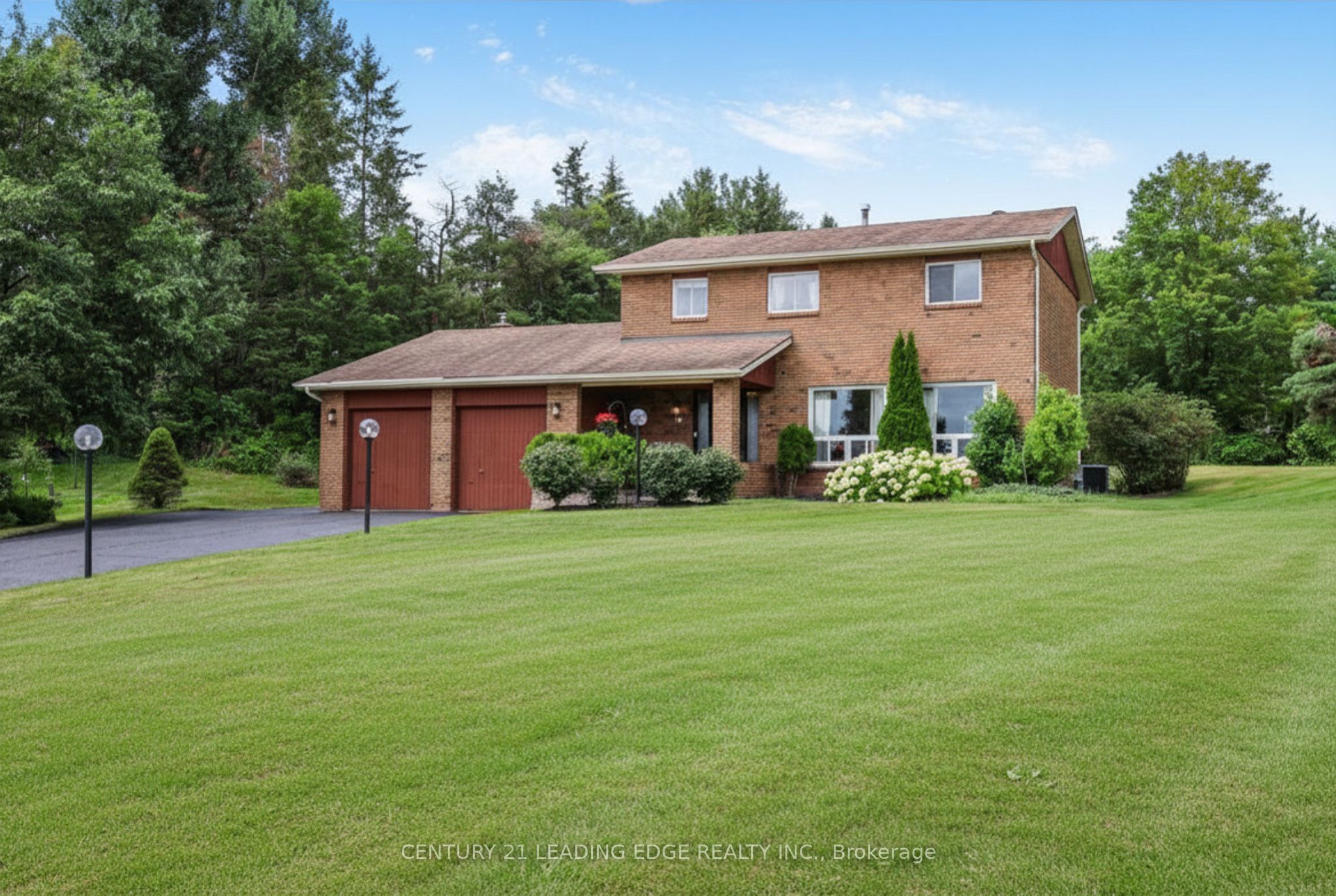 6 Cairns Boulevard, Springwater, ON L9X 0N8 photo 5