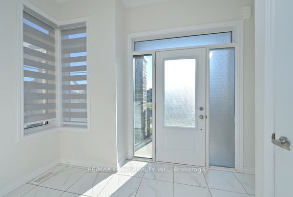 82 Nottingham Road, Barrie, ON L9J 0L3 photo 3