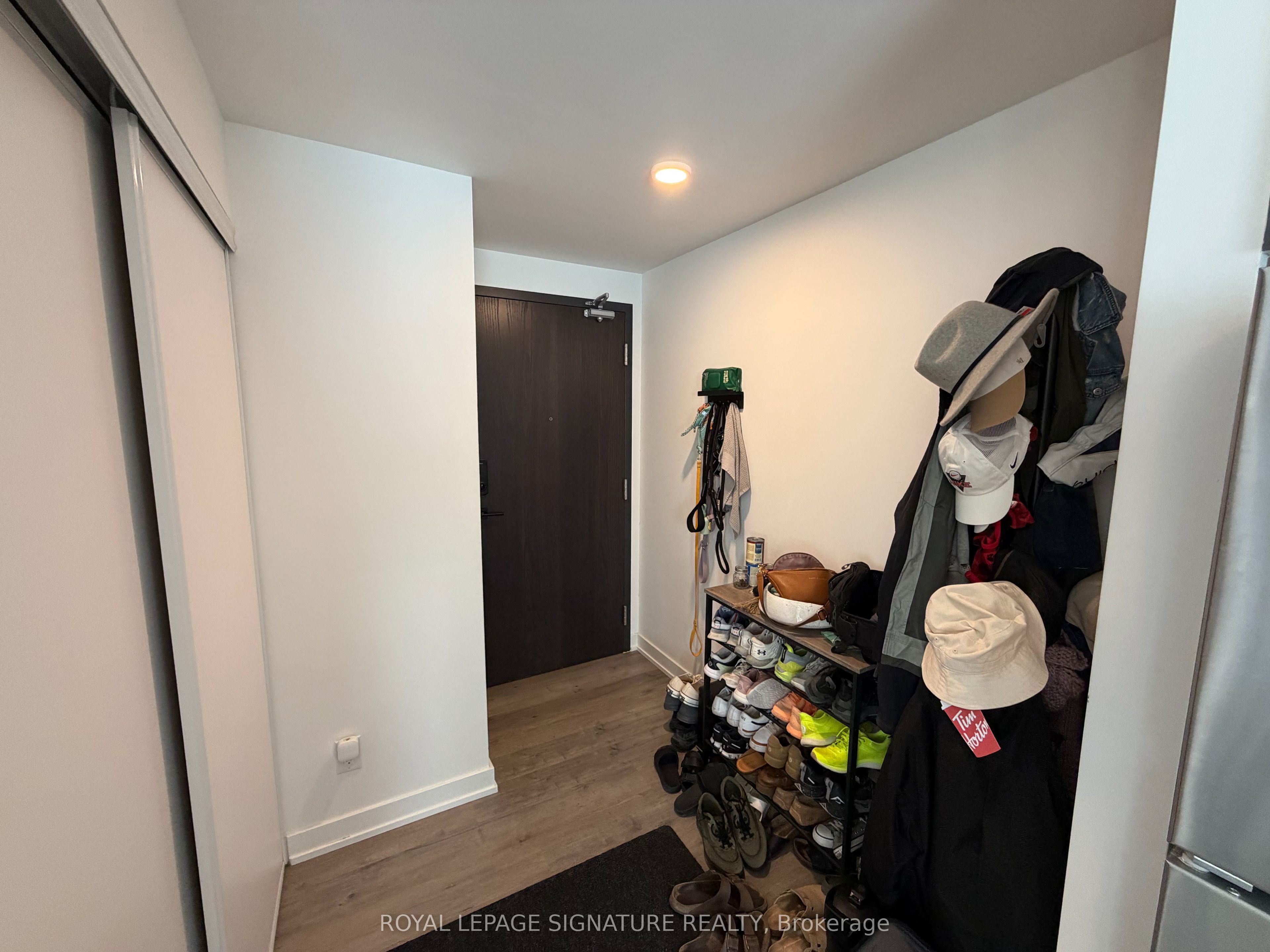 56 Lakeside Terrace 810, Barrie, ON L4M 0L4 photo 3