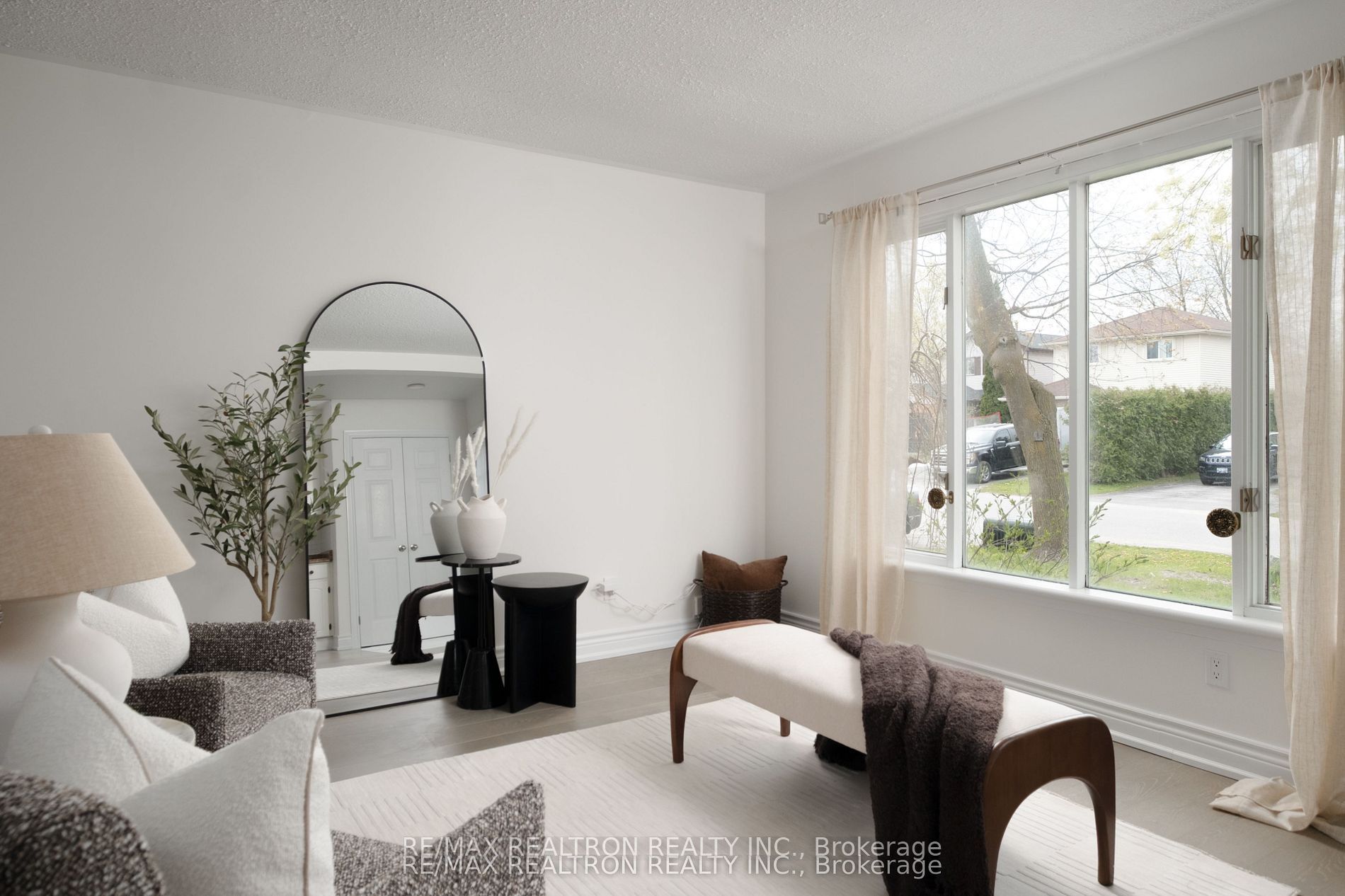 8 Courtice Crescent, Collingwood, ON L9Y 4G1 photo 2
