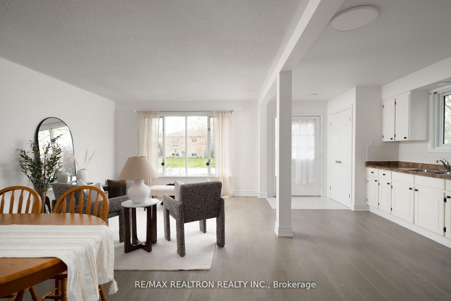 8 Courtice Crescent, Collingwood, ON L9Y 4G1 photo 4