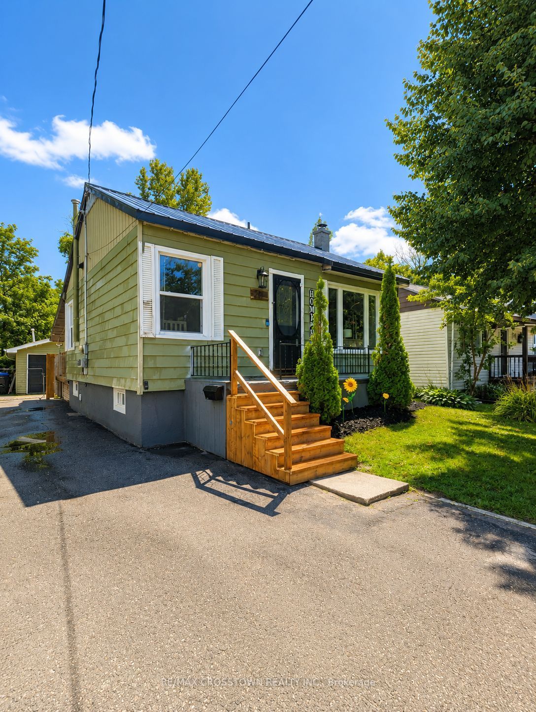 281 Elizabeth Street, Midland, ON L4R 1Y5