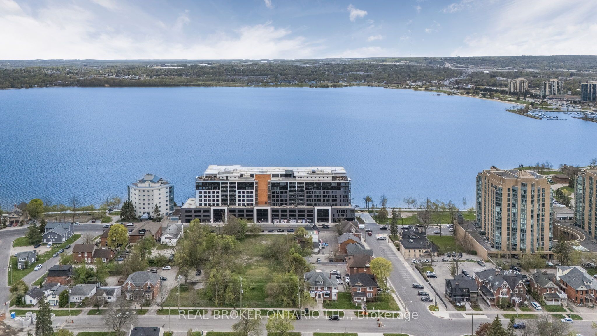 185 Dunlop Street E PH 3, Barrie, ON L4M 0L7