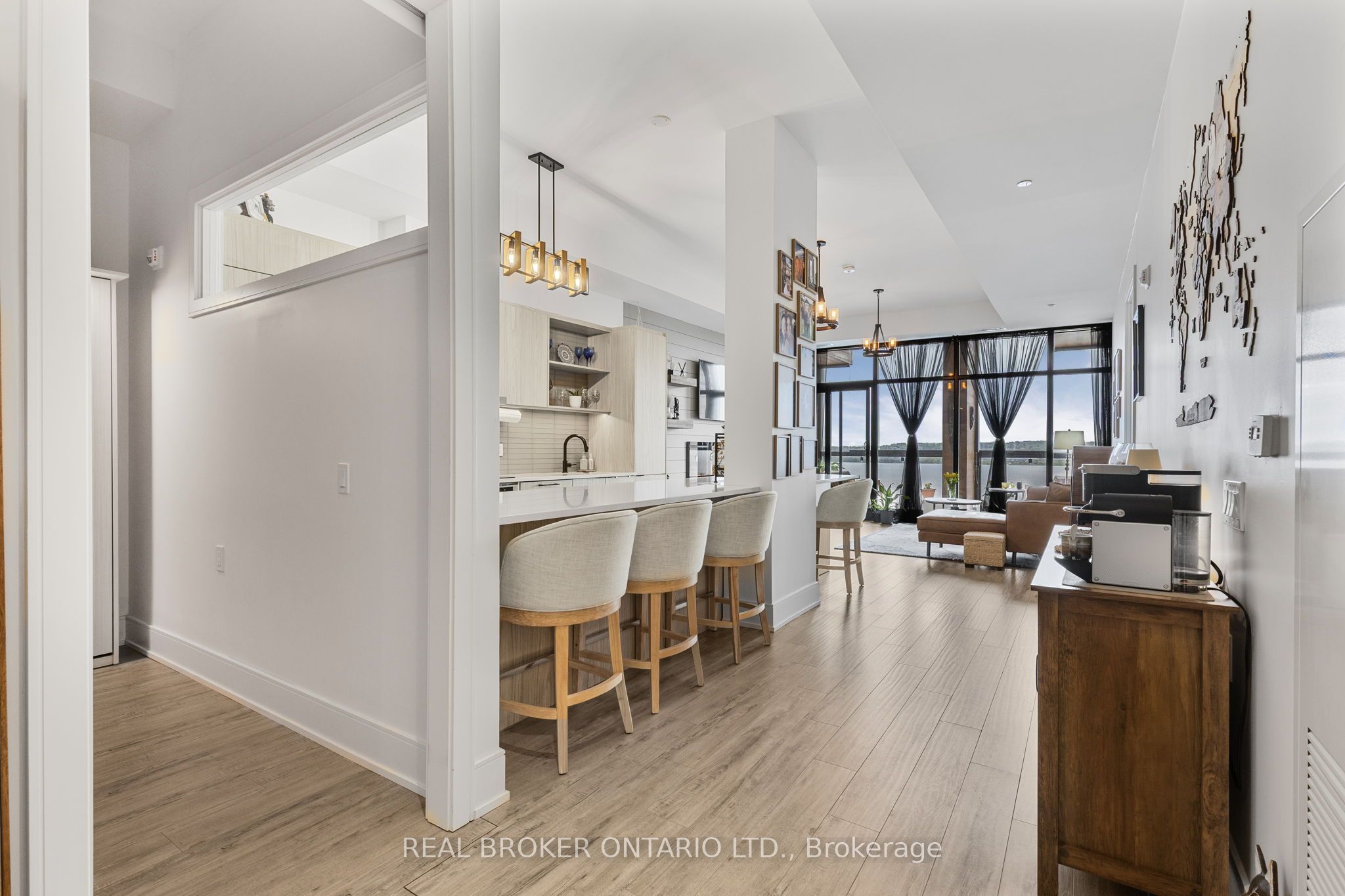185 Dunlop Street E PH 3, Barrie, ON L4M 0L7 photo 4