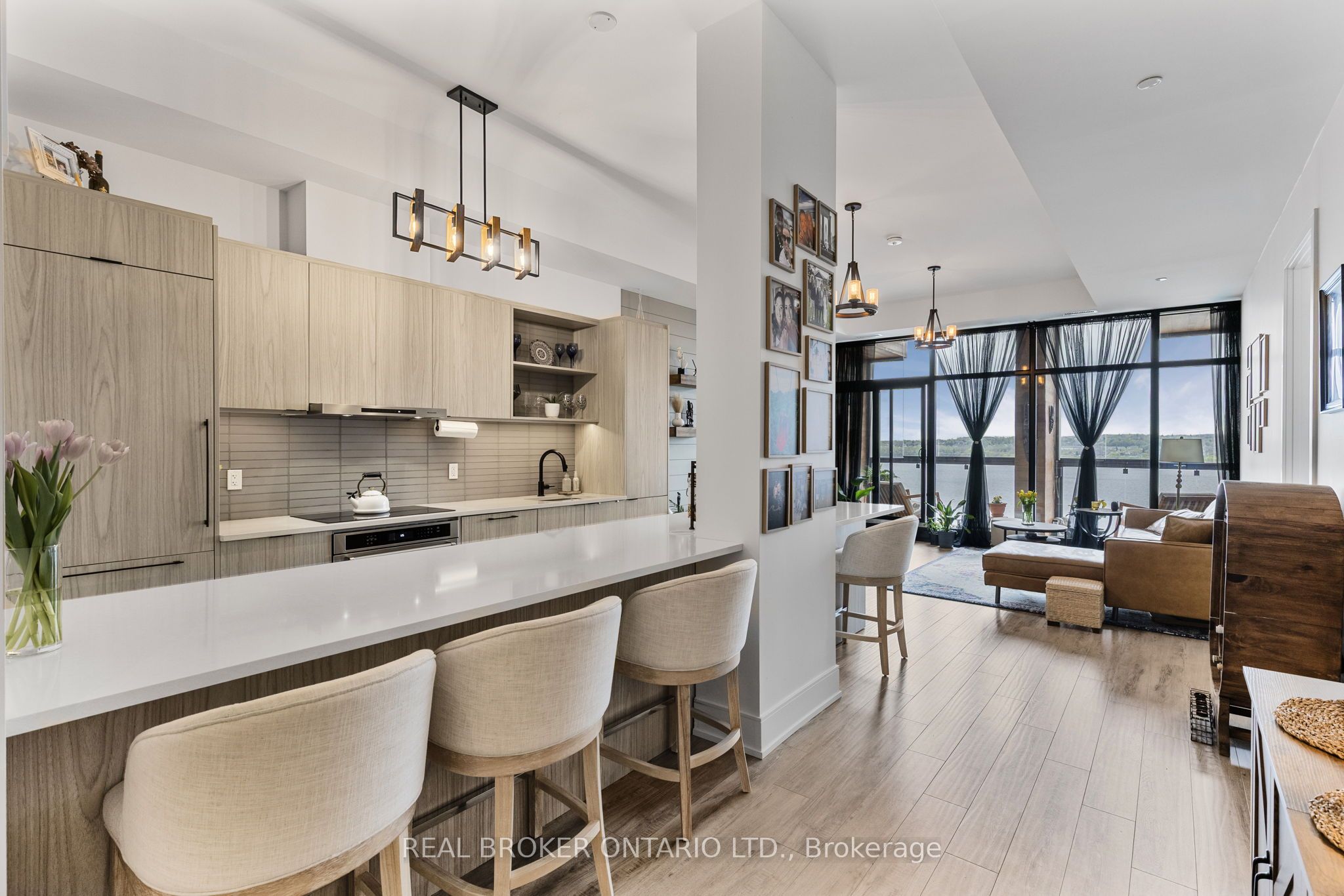 185 Dunlop Street E PH 3, Barrie, ON L4M 0L7 photo 5