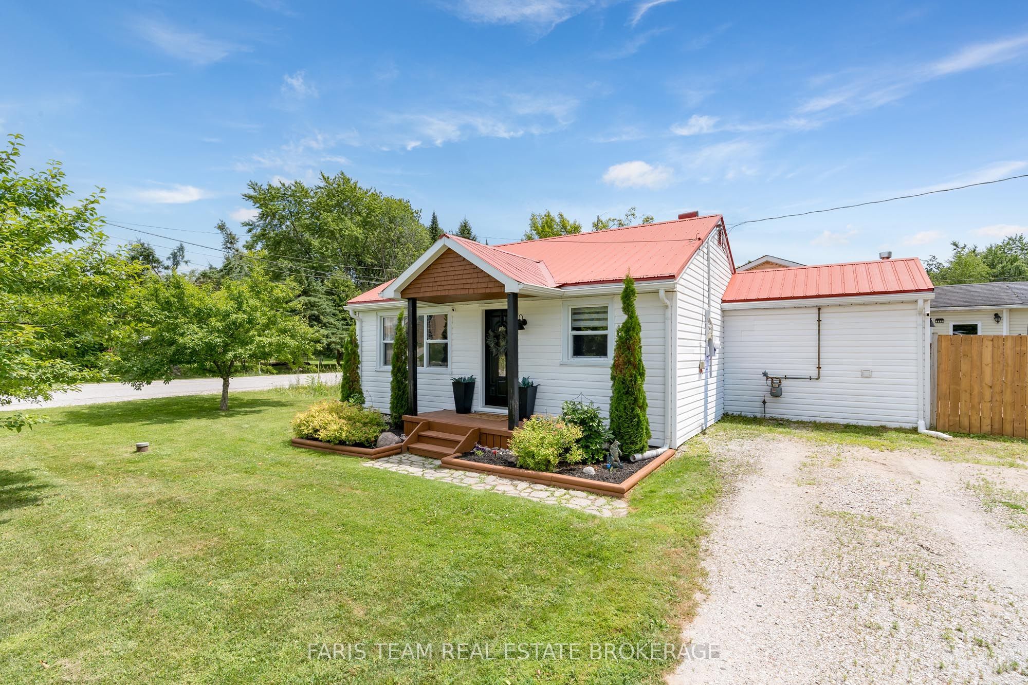2721 Cumberland Road, Severn, ON L3V 6H3
