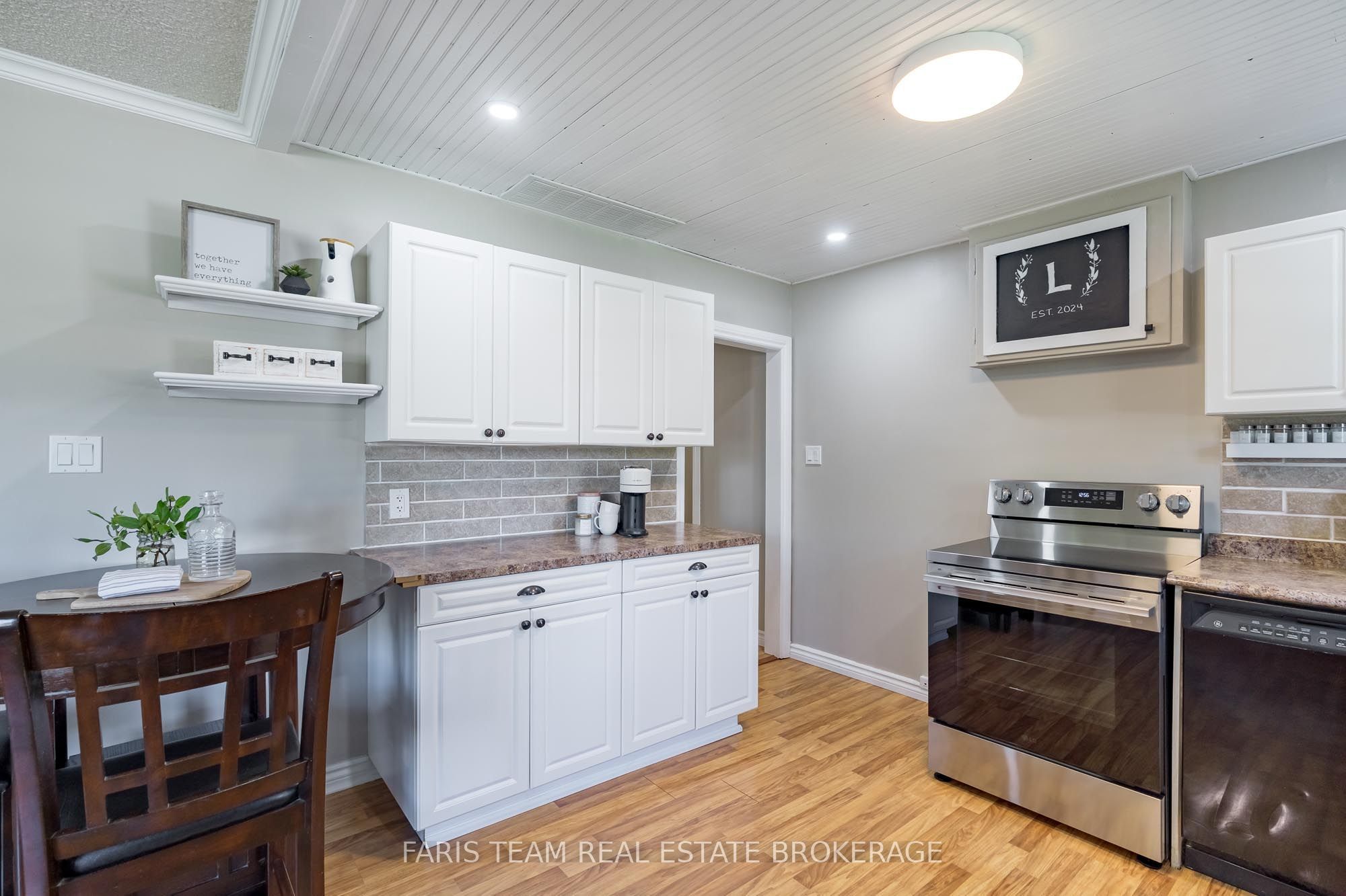 2721 Cumberland Road, Severn, ON L3V 6H3 photo 5