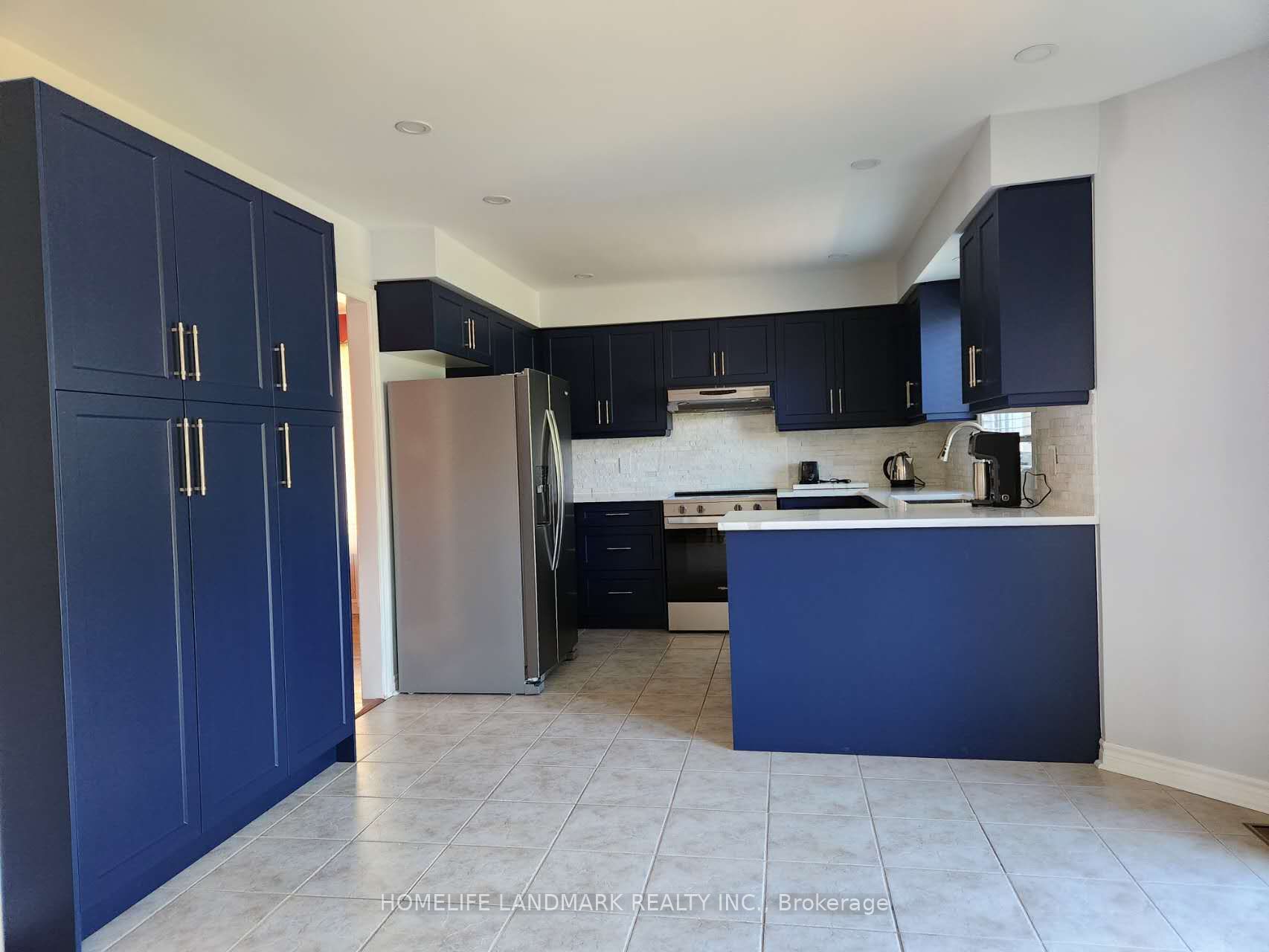 7 Meyer Avenue, Barrie, ON L4M 6X2 photo 4