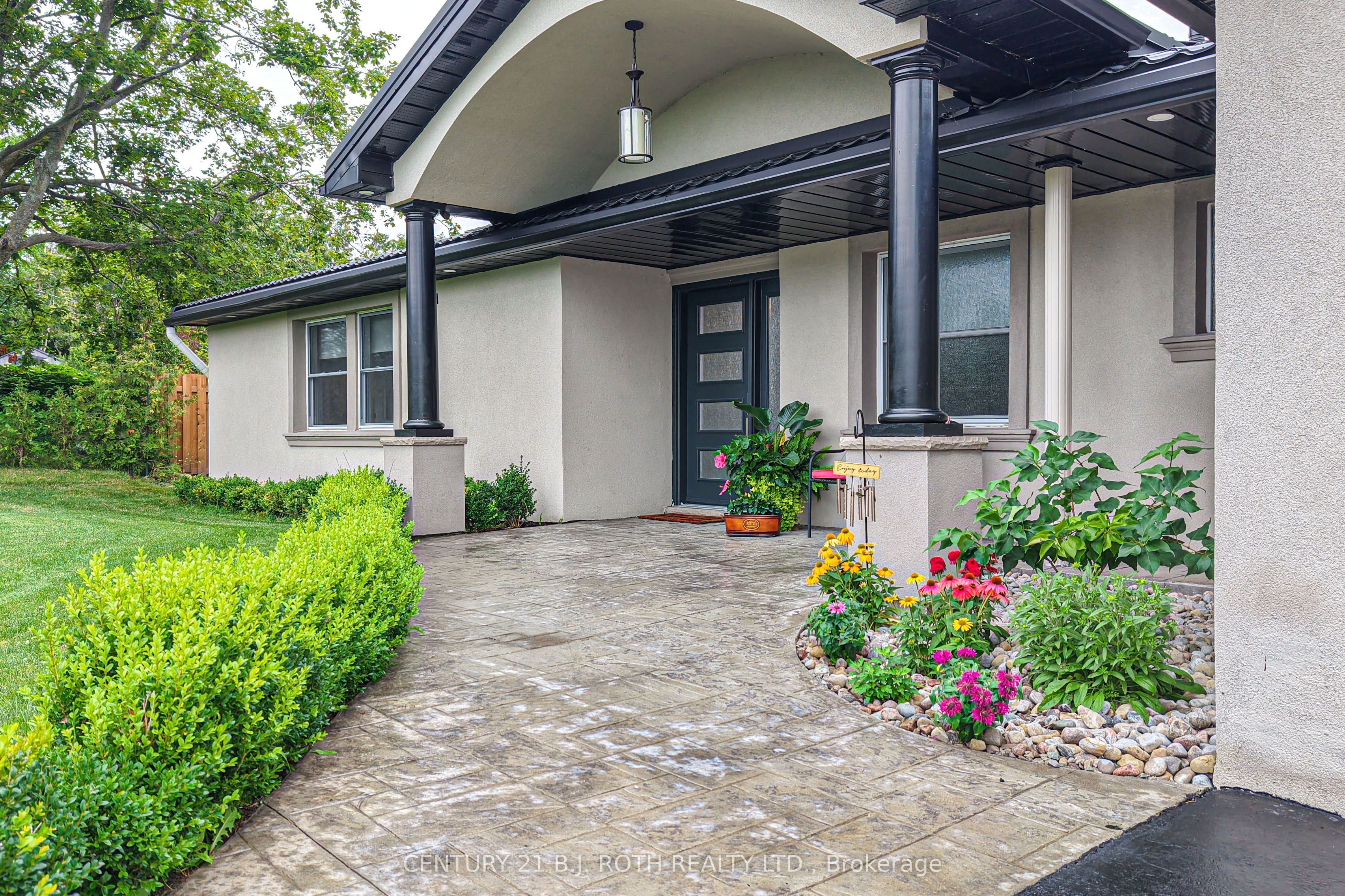 91 Moon Point Drive, Oro-Medonte, ON L3V 0R8 photo 3
