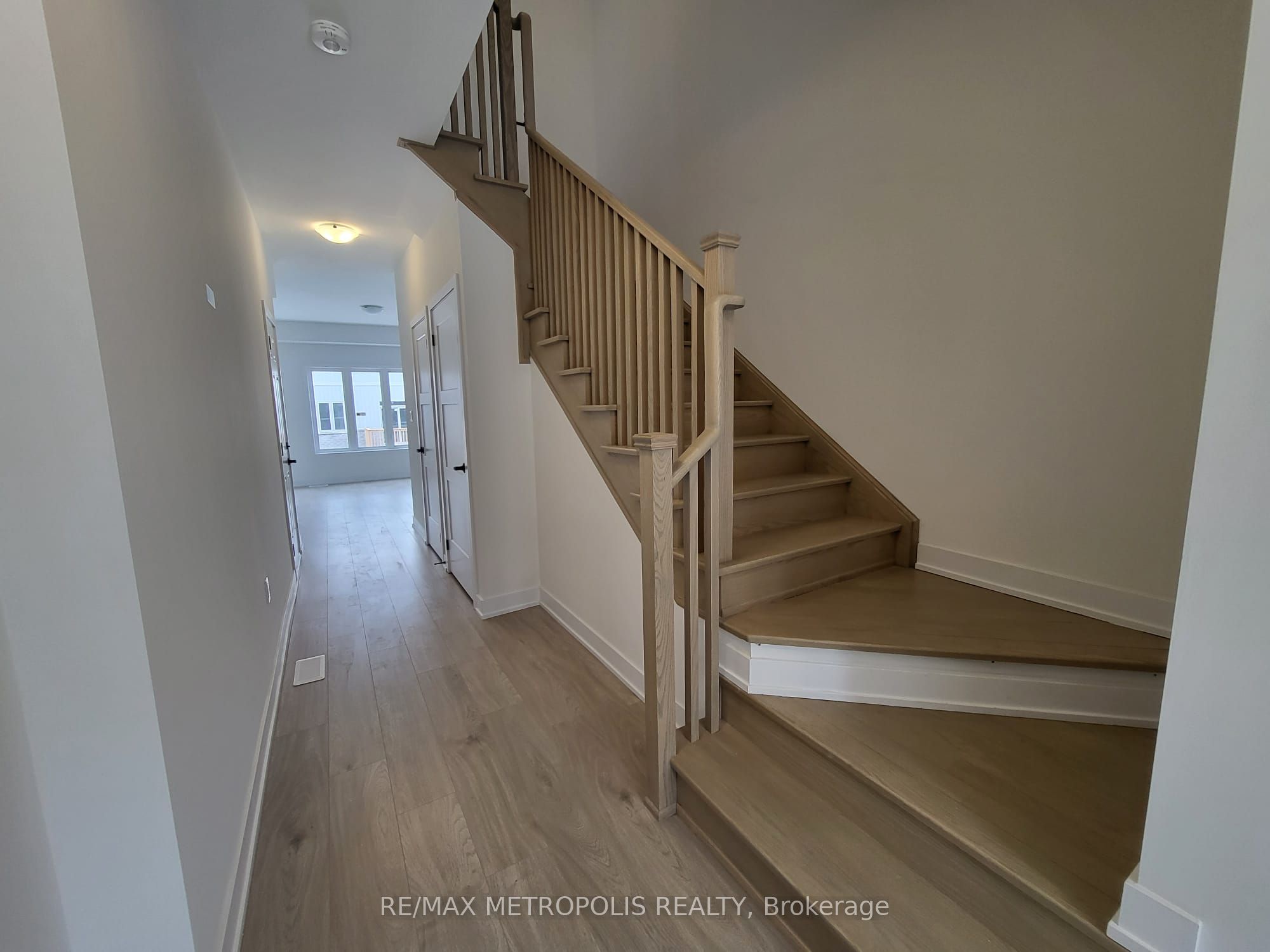 13 Hay Lane, Barrie, ON L9J 0V5 photo 4