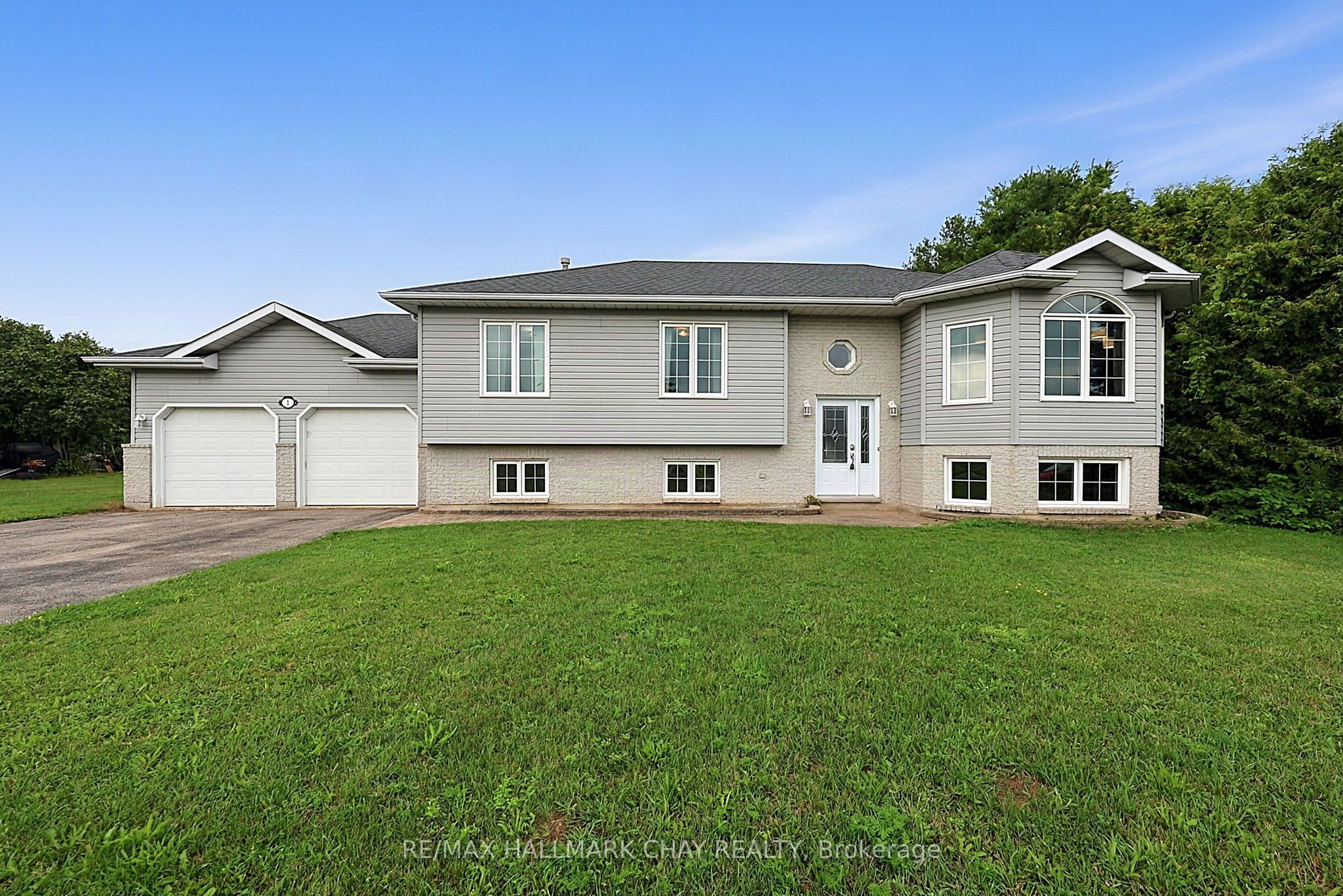 1 Dean Court, Wasaga Beach, ON L9Z 1J9 photo 3