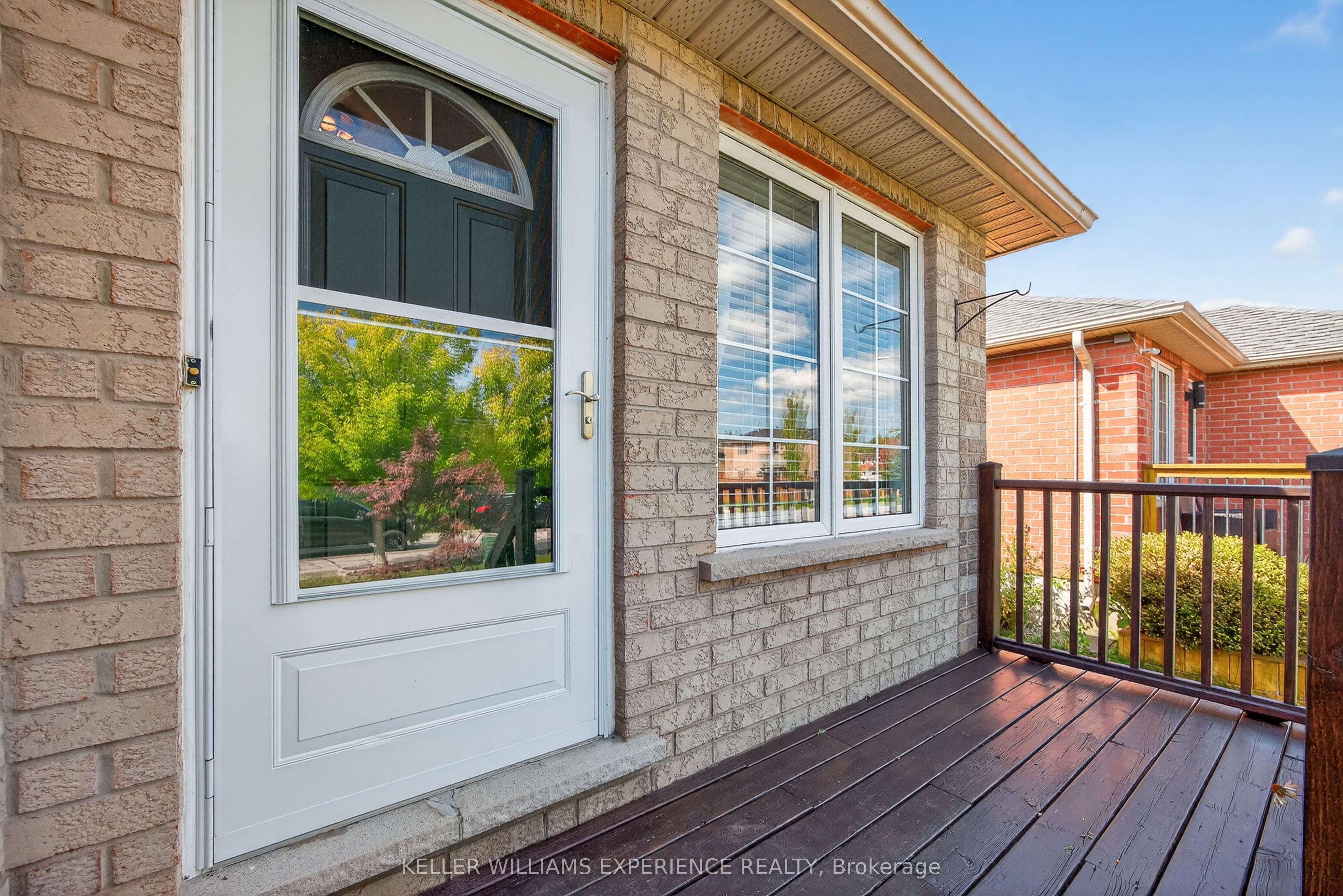 16 Larkin Drive, Barrie, ON L4M 7A9 photo 3