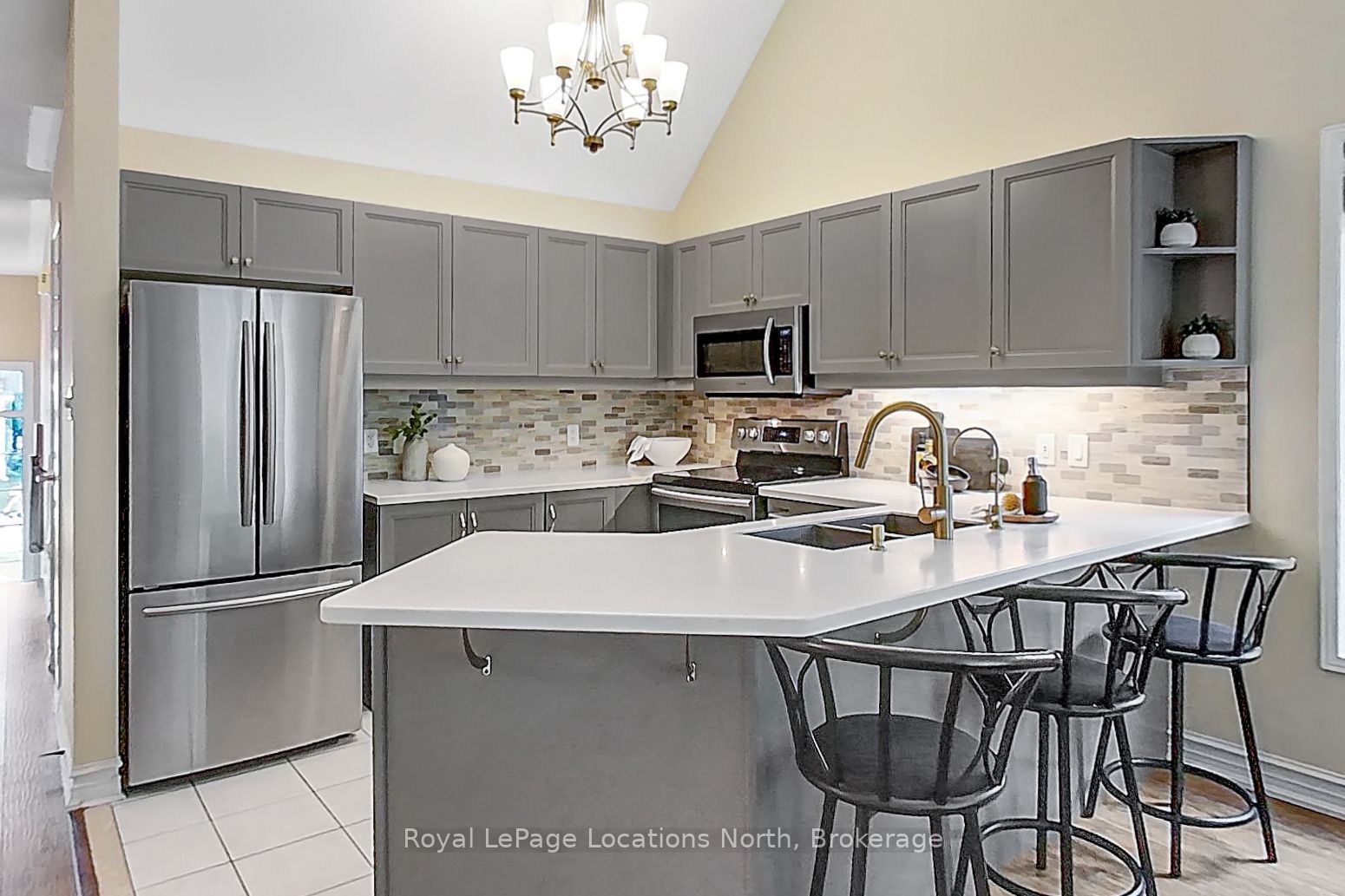 25 Green Briar Drive, Collingwood, ON L9Y 5H9 photo 3