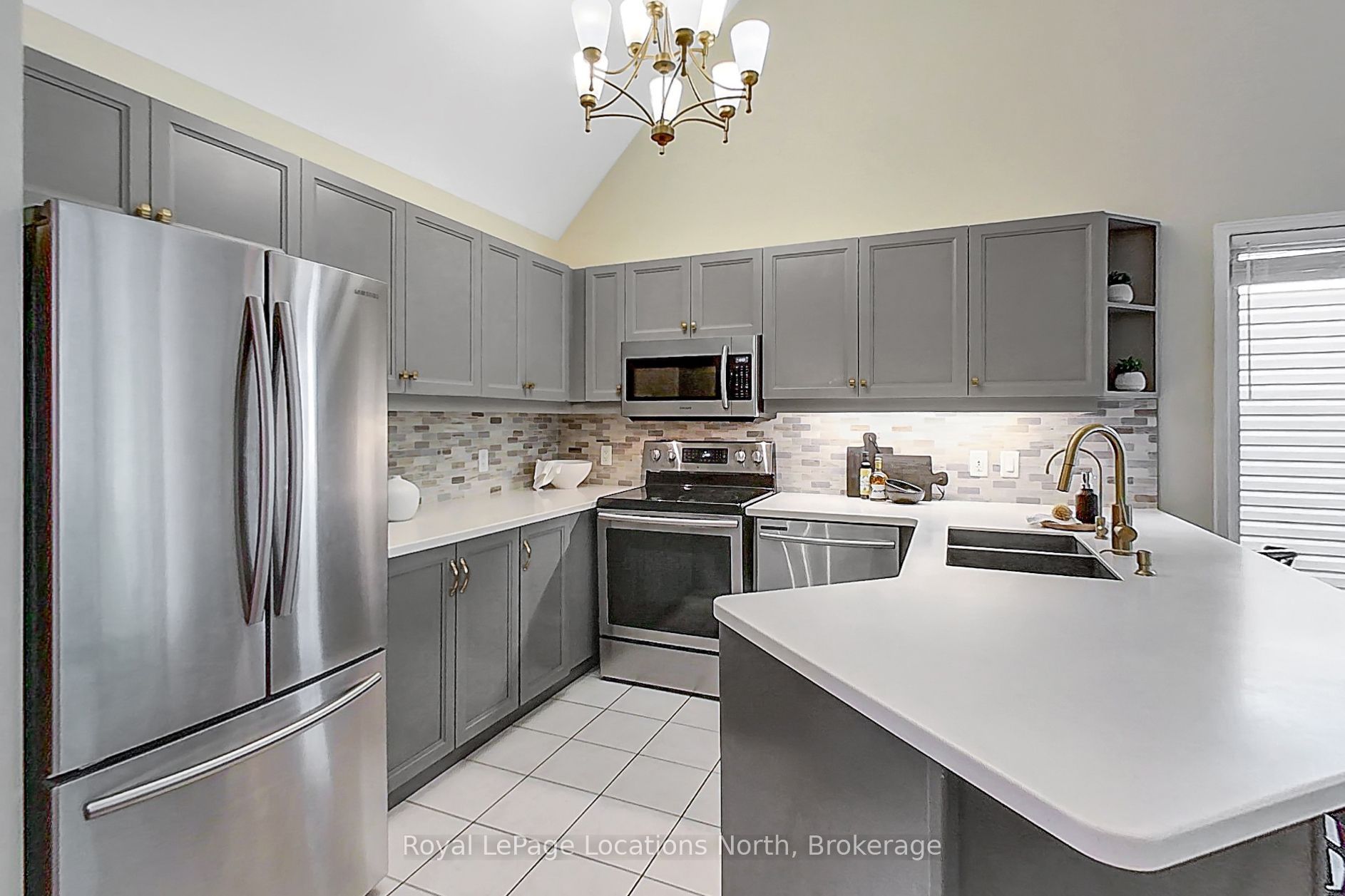 25 Green Briar Drive, Collingwood, ON L9Y 5H9 photo 4