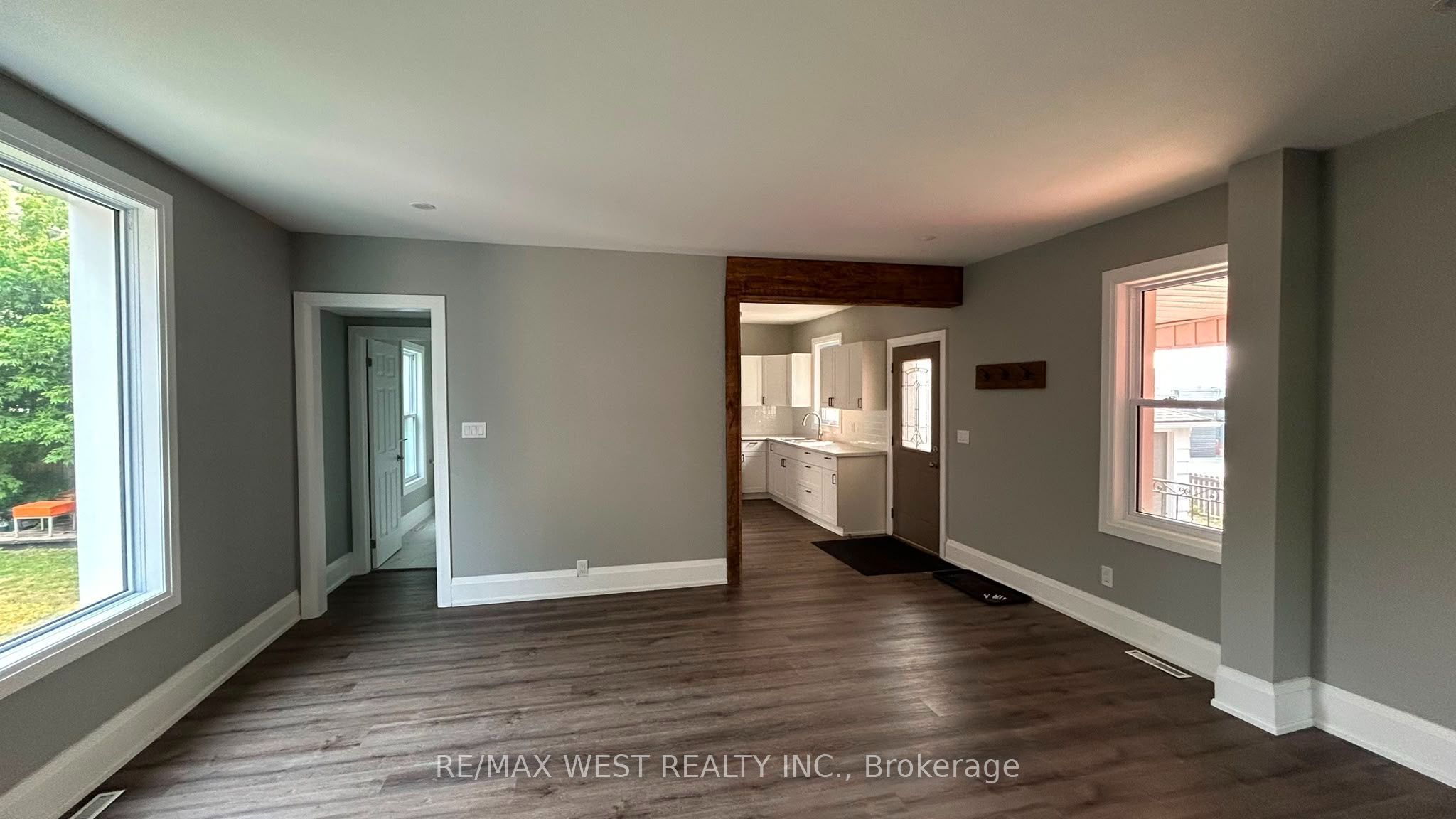 16 Albert Street N 1, Orillia, ON L3V 5K1 photo 3