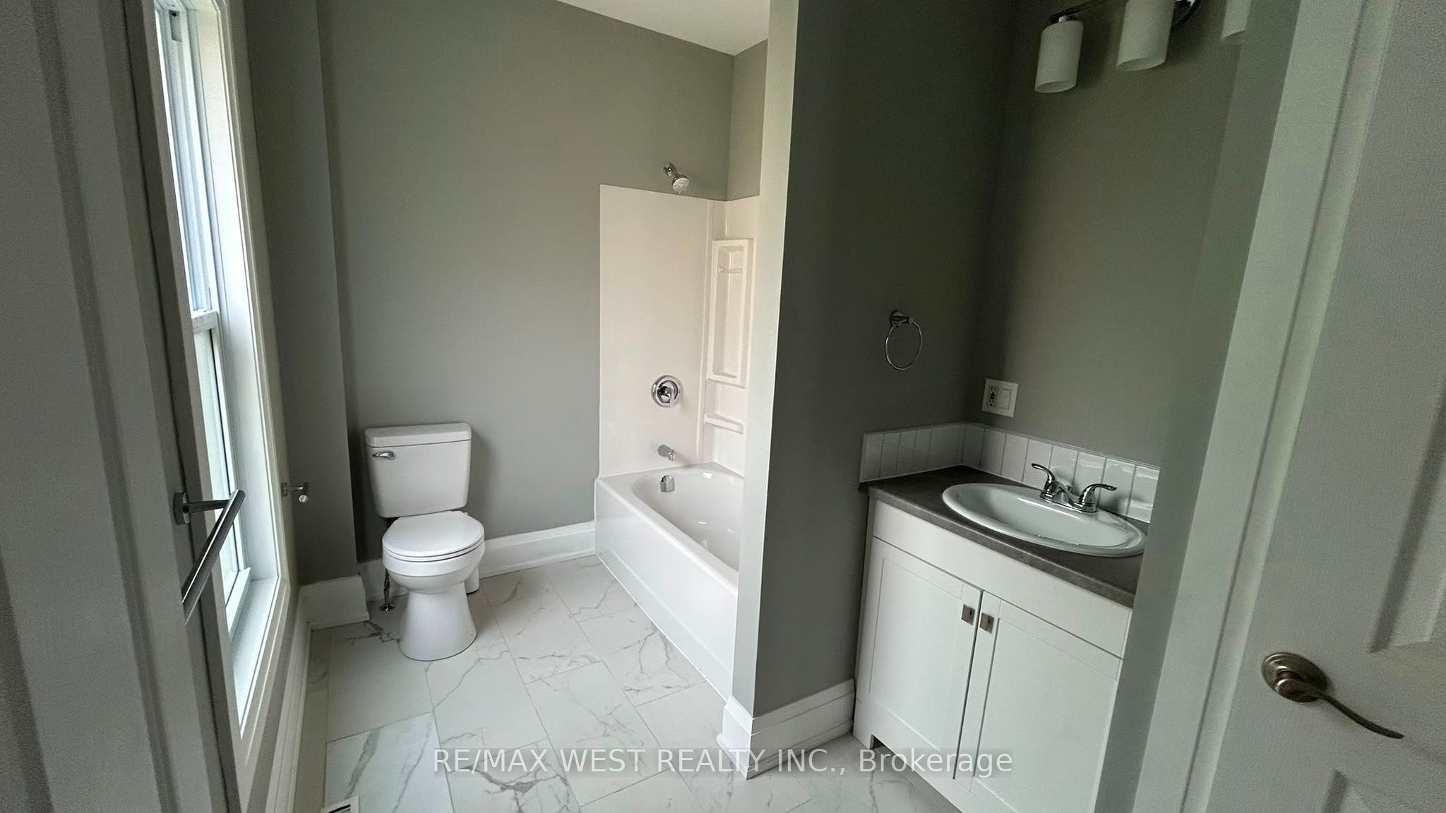 16 Albert Street N 1, Orillia, ON L3V 5K1 photo 5