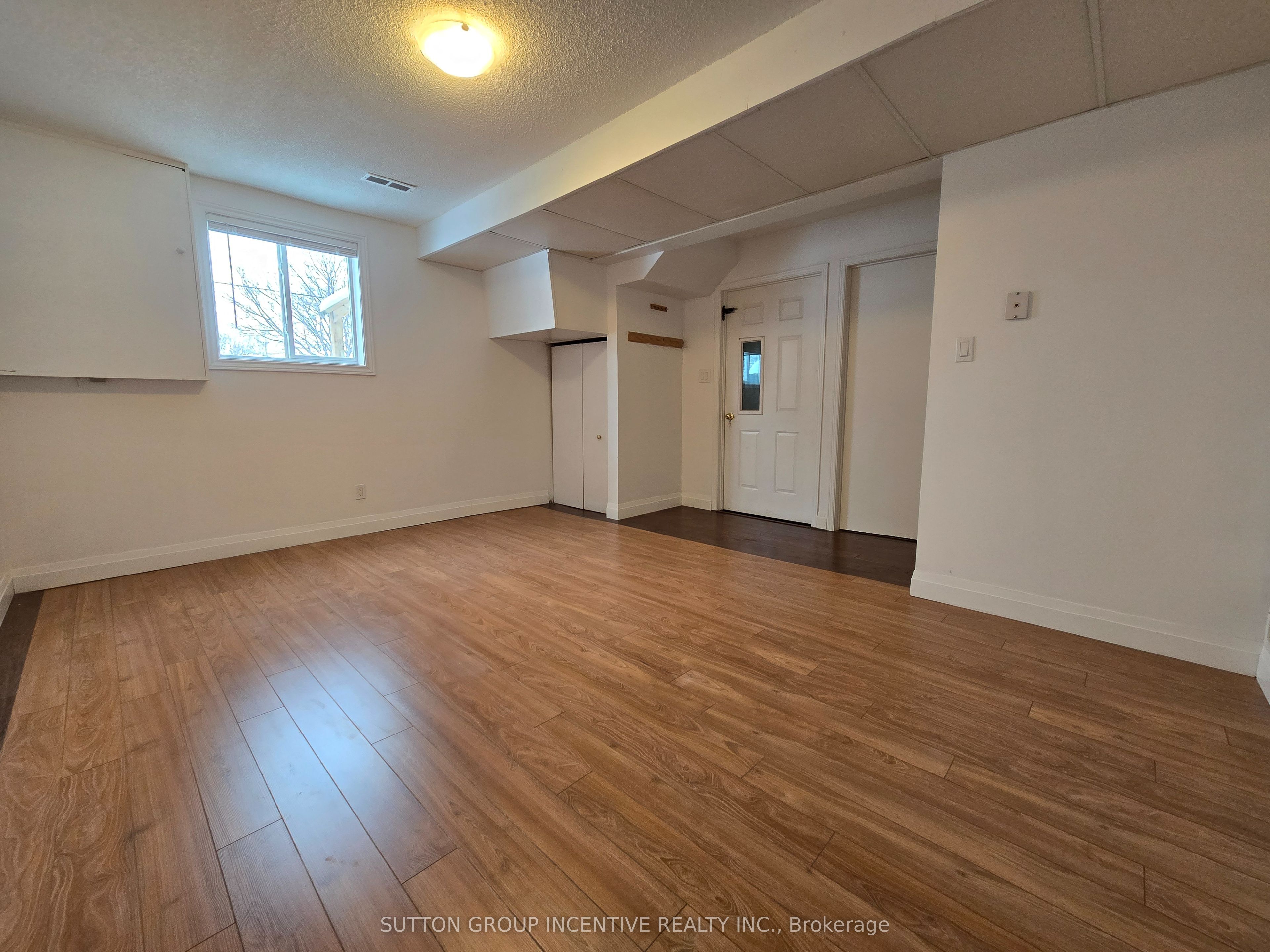 211 Cliff Road Lower, Barrie, ON L4N 3X5 photo 4