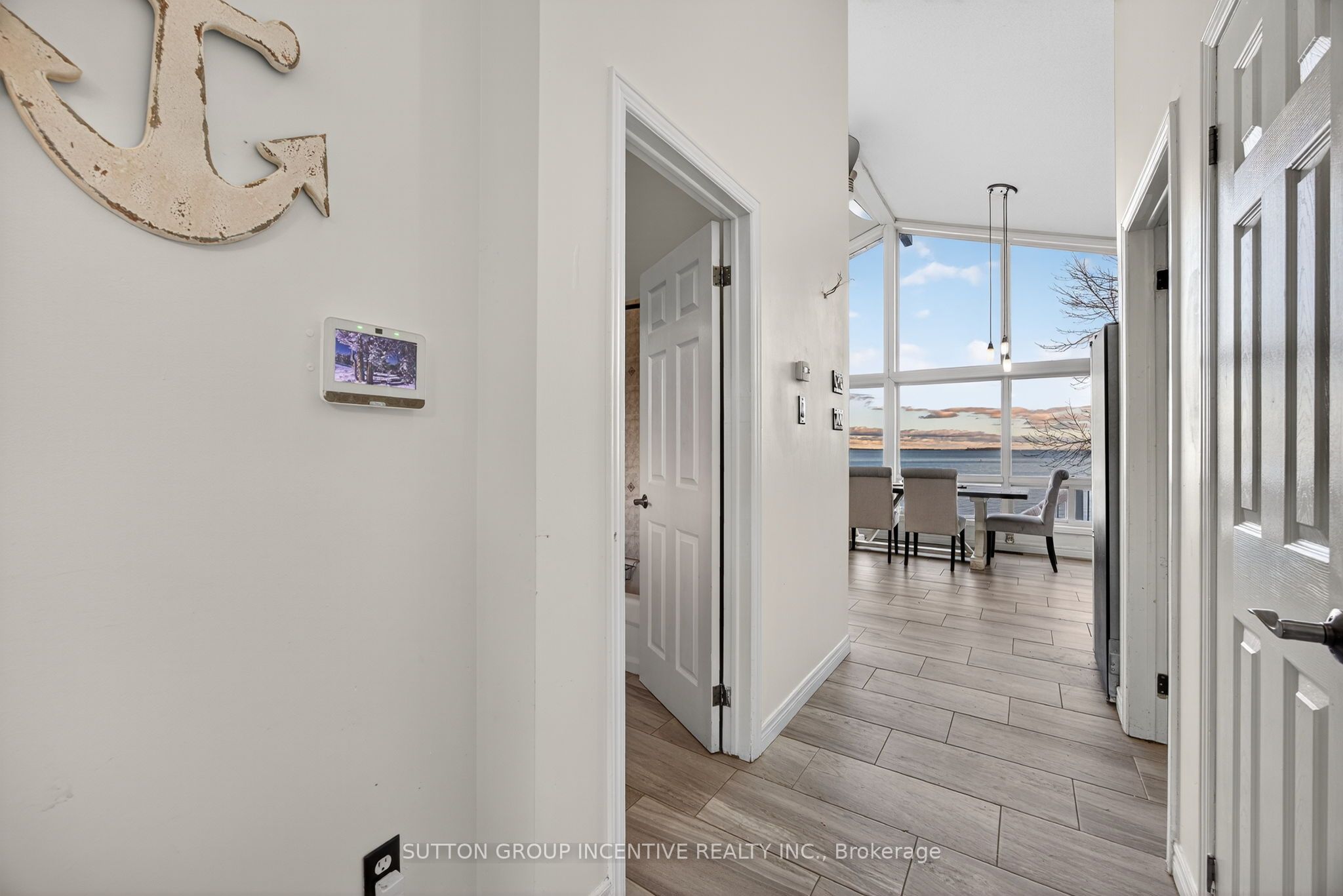 211 Moon Point Drive, Oro-Medonte, ON L3V 6H1 photo 3