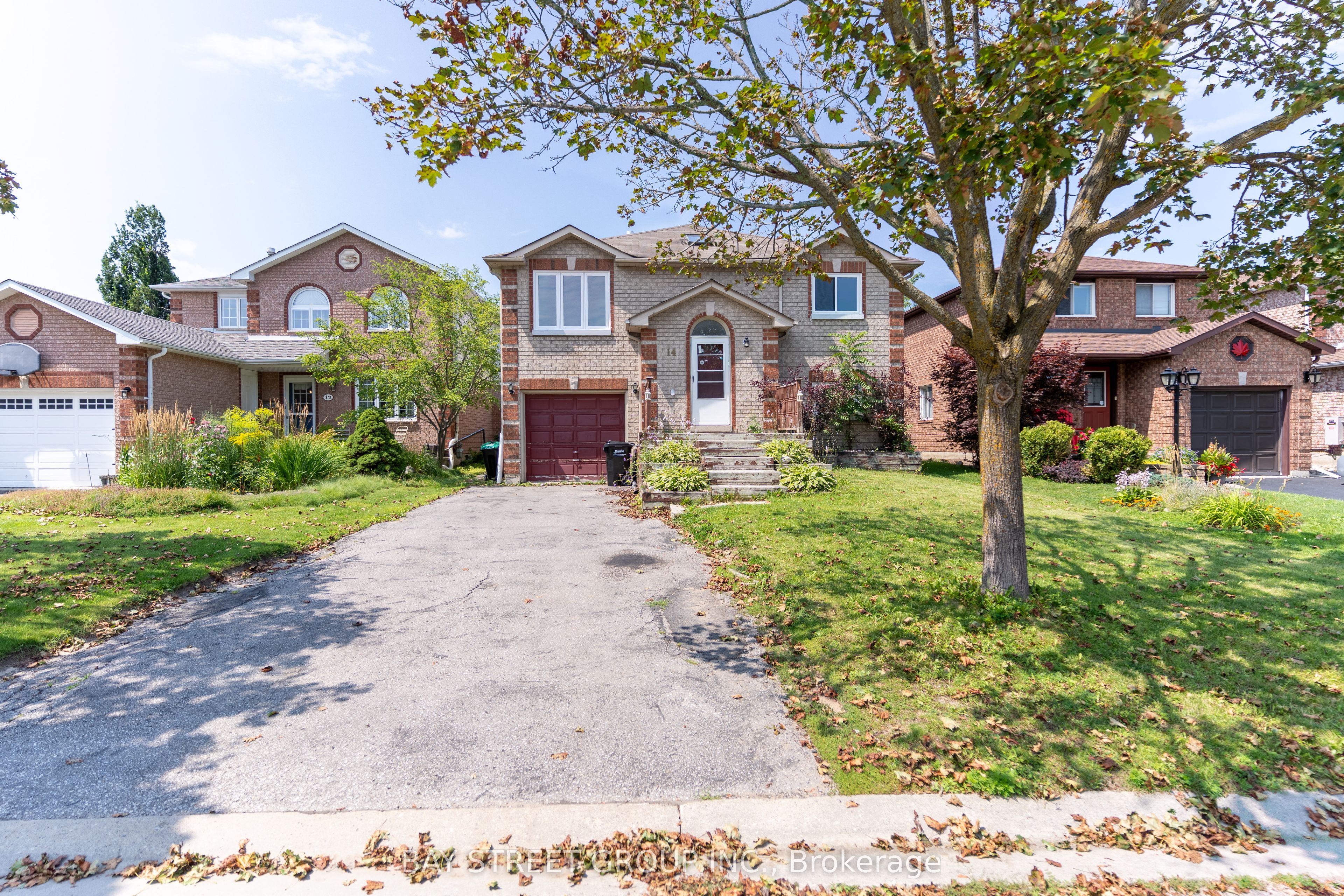 14 Orok Lane Upper Level Unit, Barrie, ON L4M 6H4