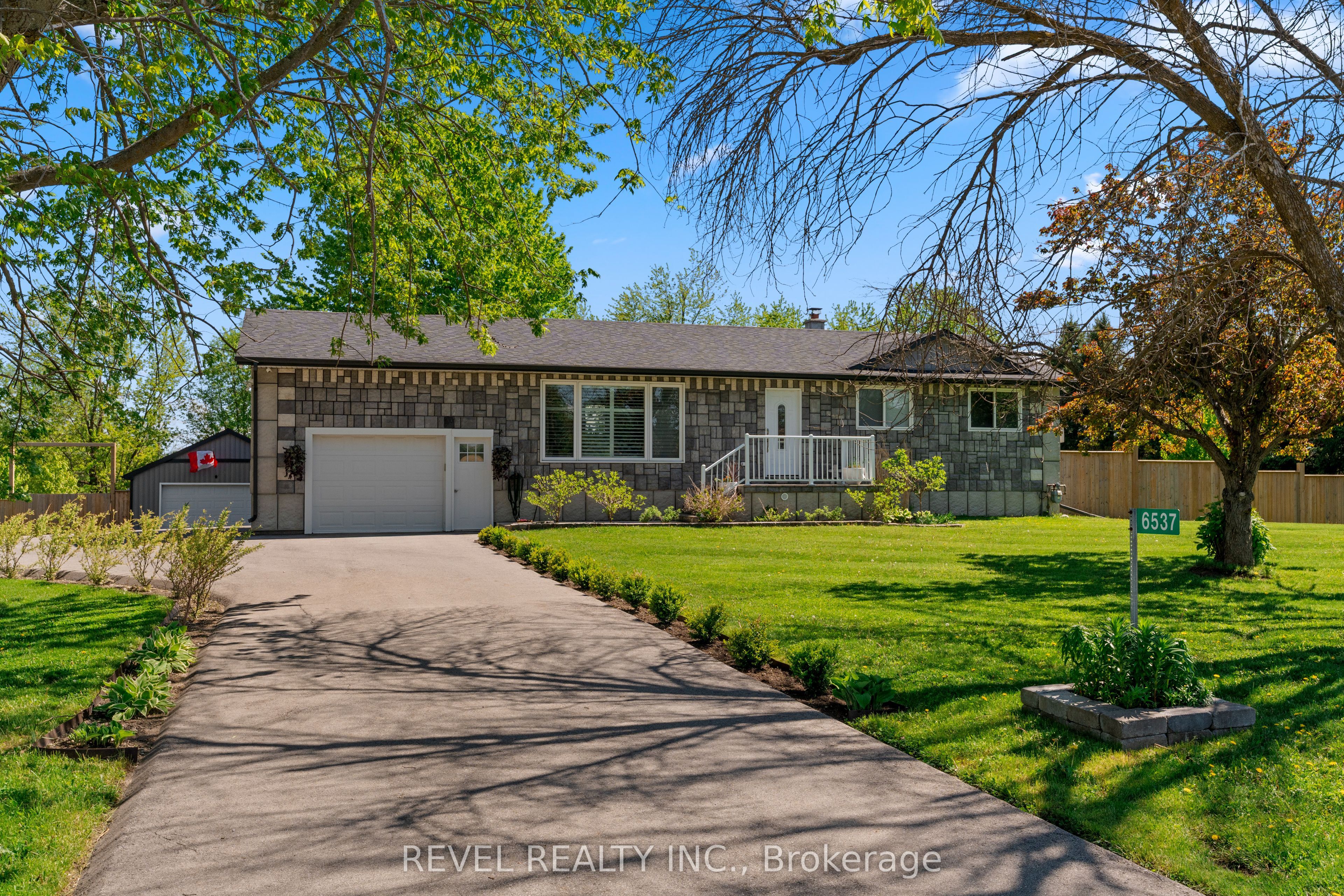 6537 9 COUNTY Road, Clearview, ON L0M 1S0