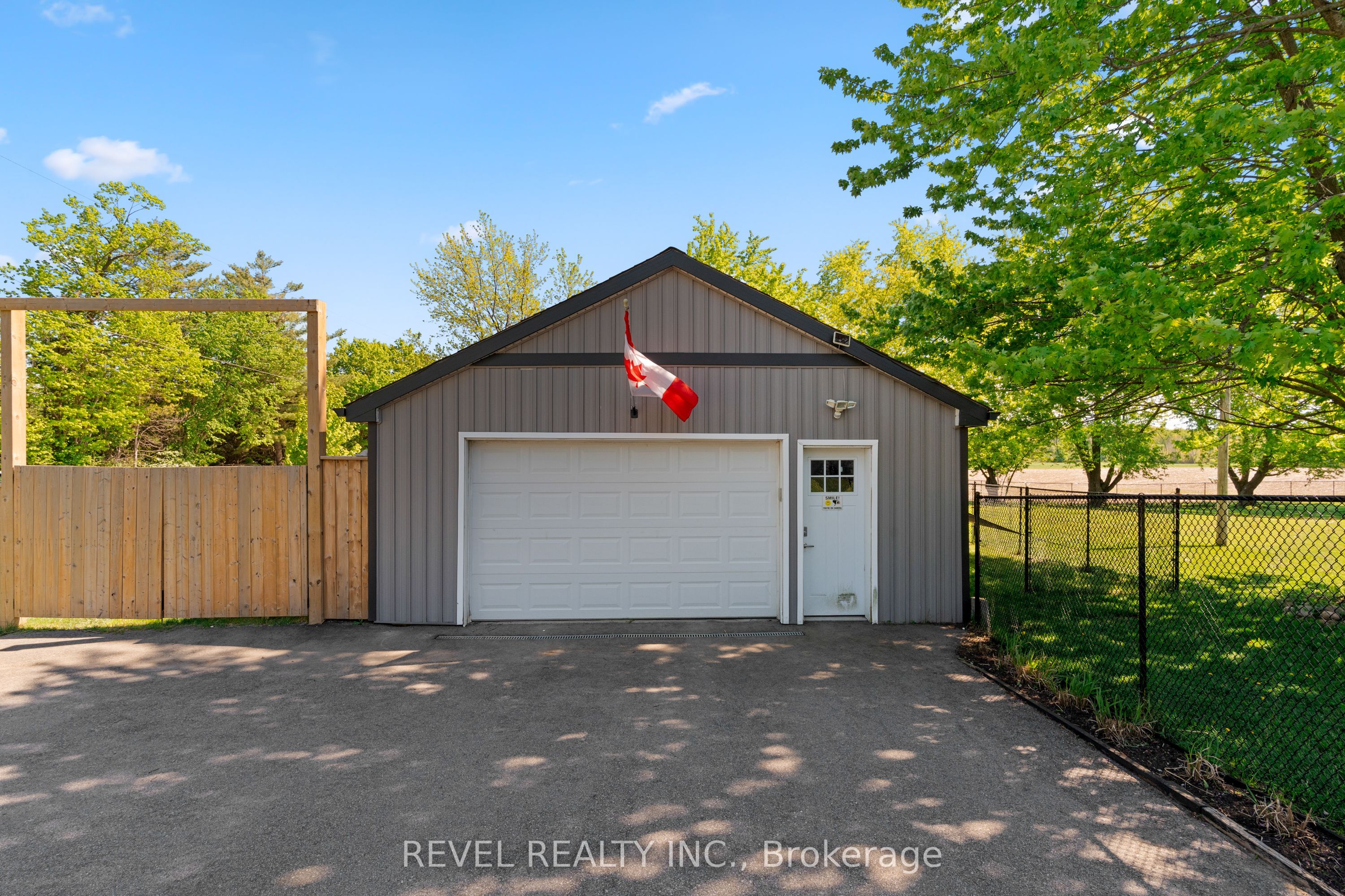 6537 9 COUNTY Road, Clearview, ON L0M 1S0 photo 3
