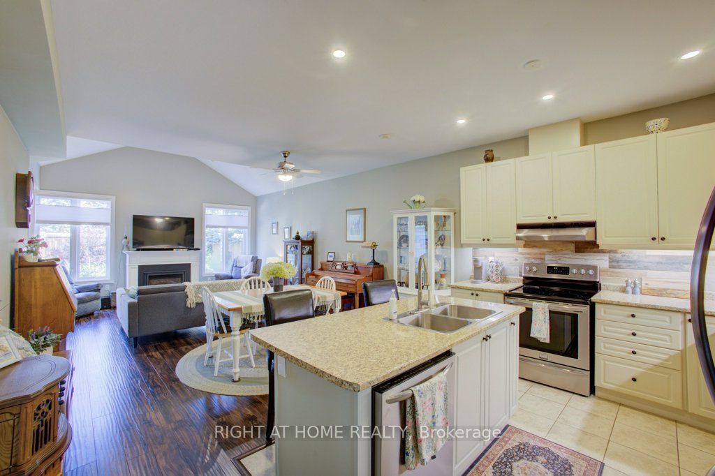 51 Wally Drive, Wasaga Beach, ON L9Z 0G5 photo 2