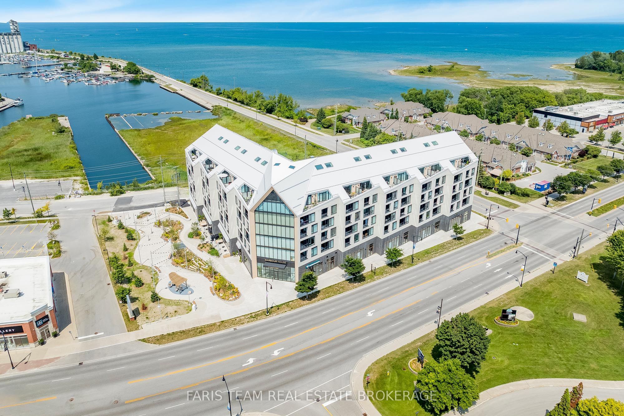 31 Huron Street 417, Collingwood, ON L9Y 1C3 photo 4