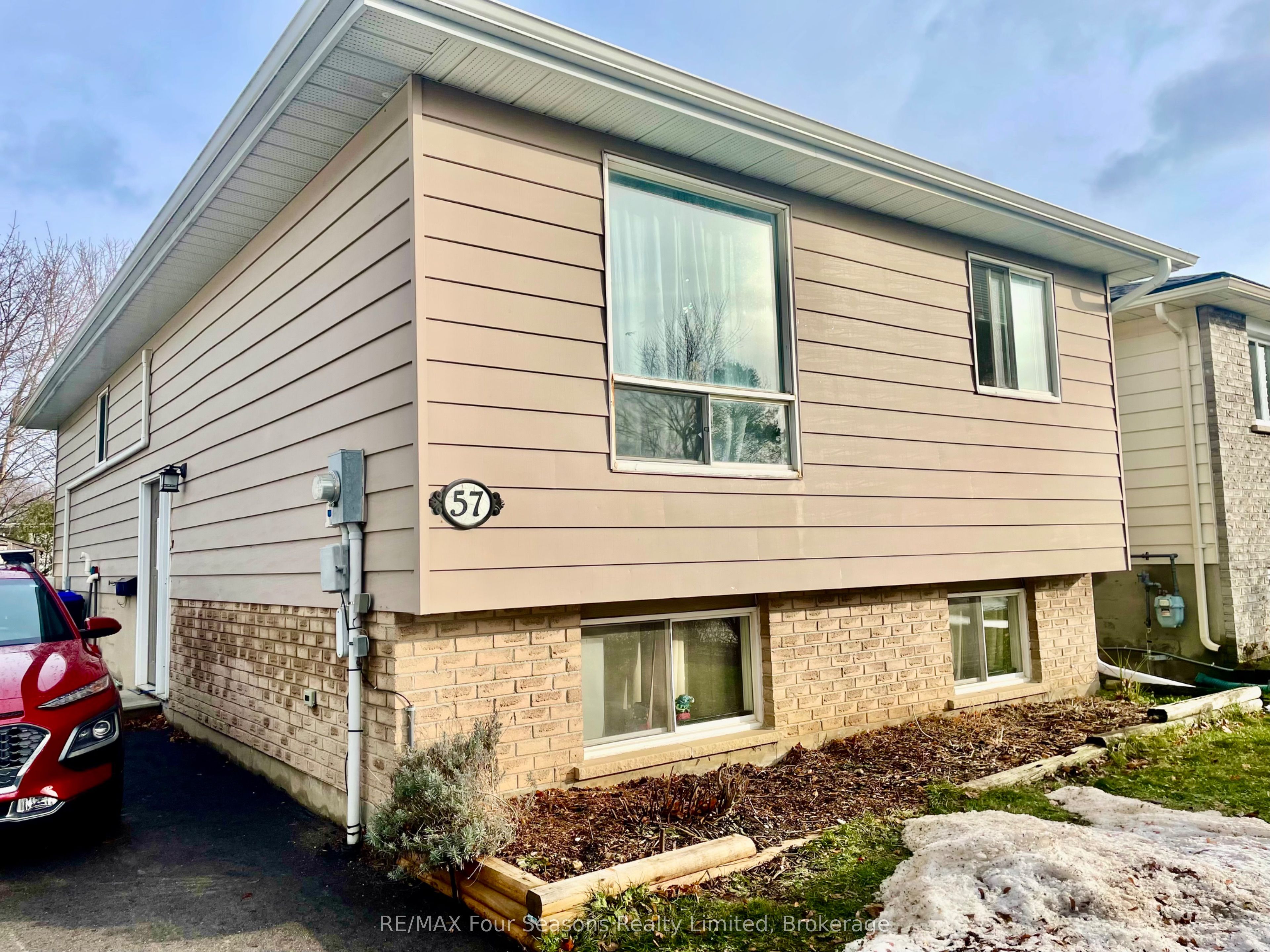 57 Courtice Crescent Unit 2, Collingwood, ON L9Y 4N7