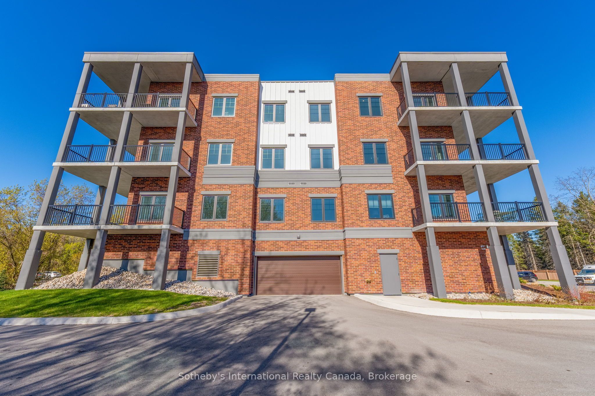 121 Mary Street 423, Clearview, ON L0M 1G0 photo 2
