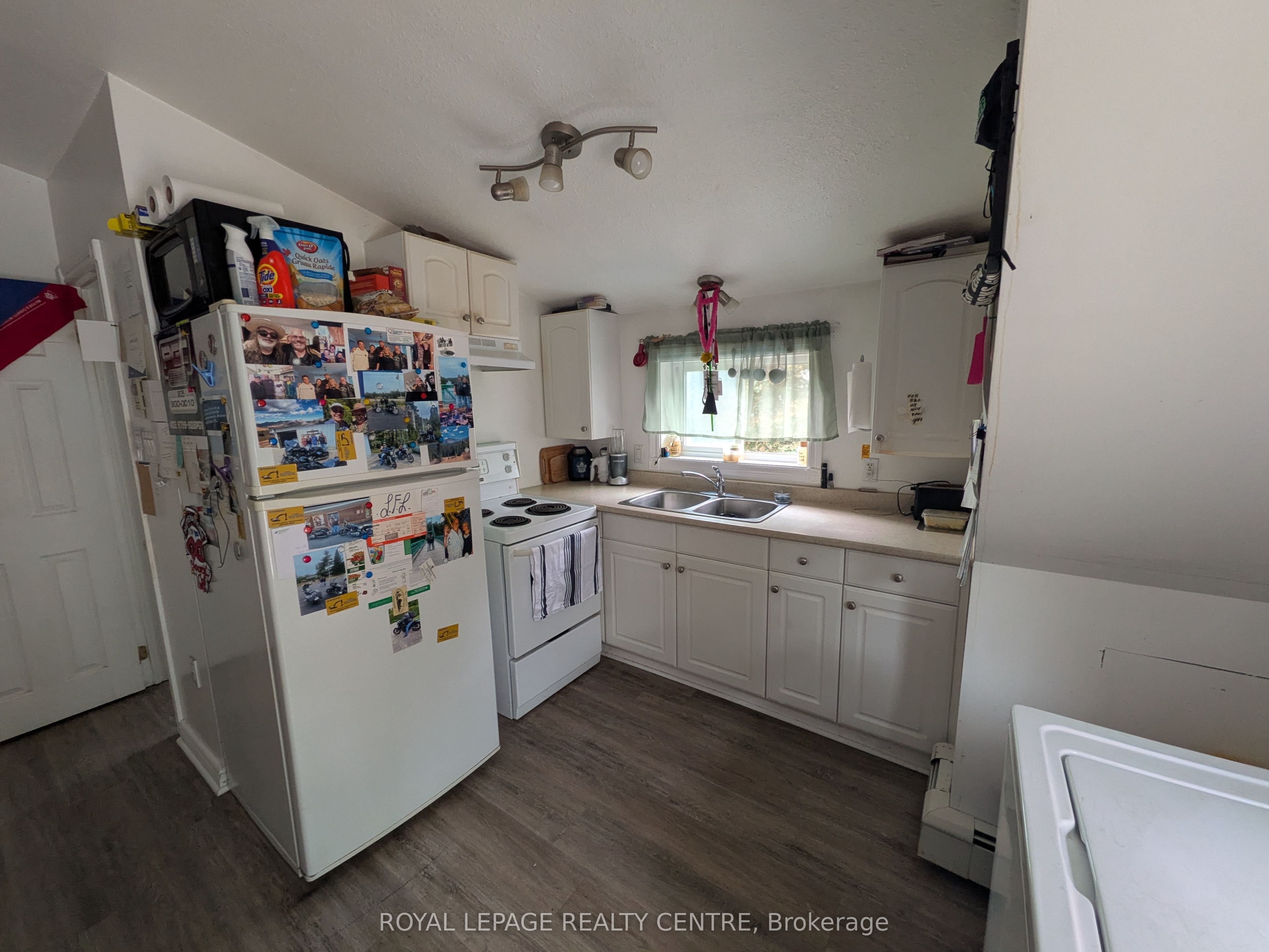 10 Dufferin Street Upper, Barrie, ON L4N 2J7 photo 4