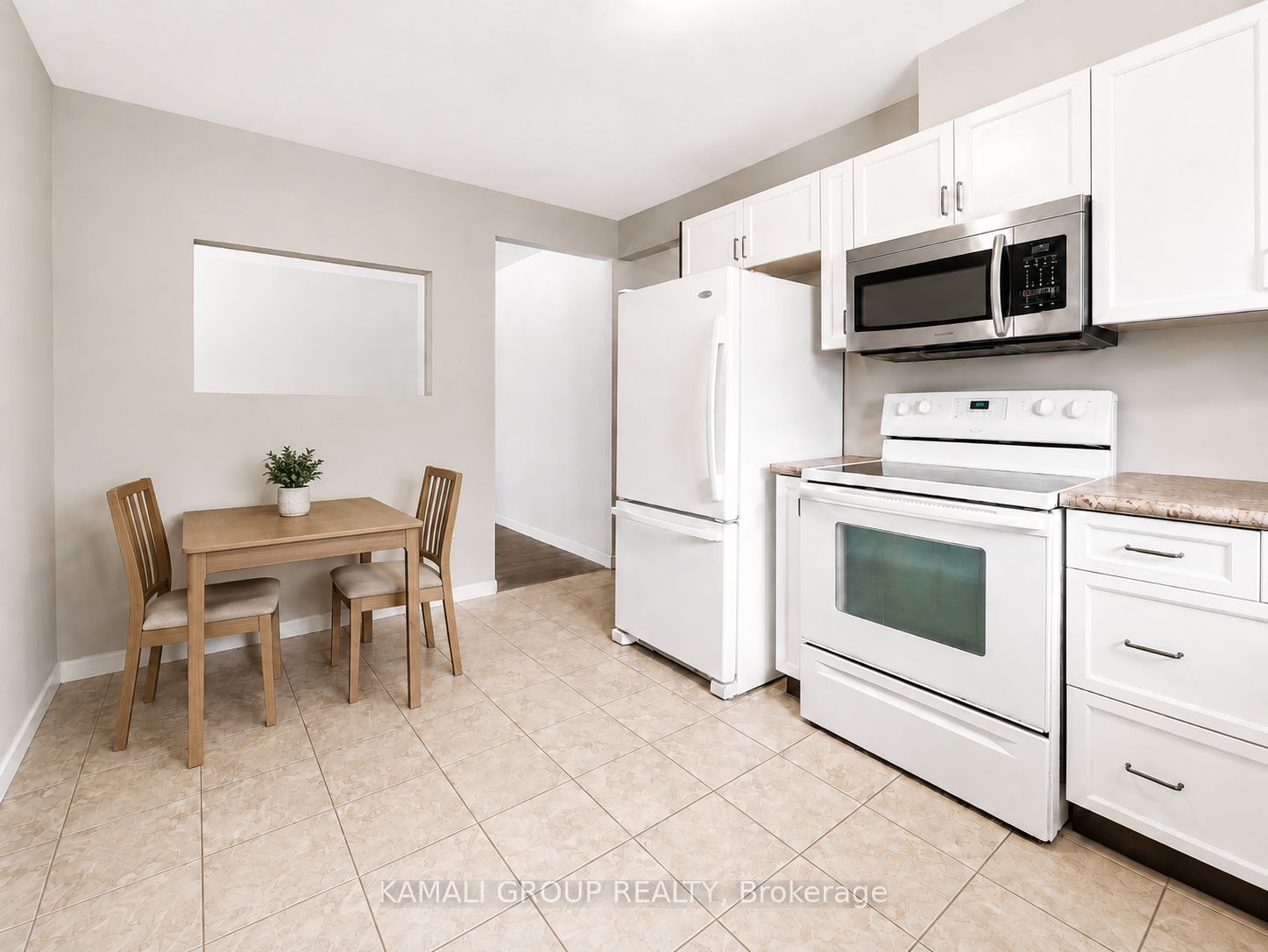 50 McConkey Place MAIN, Barrie, ON L4N 6H3 photo 3