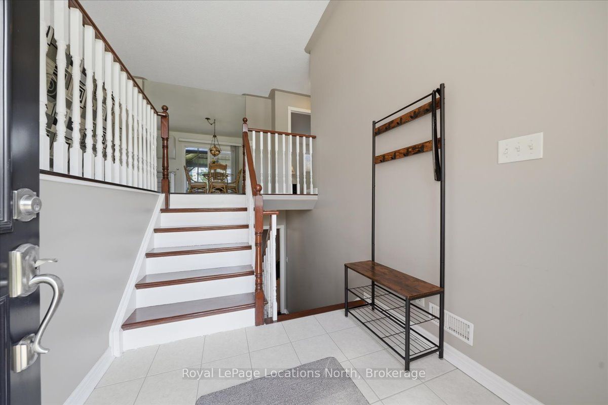 402 Ramblewood Drive, Wasaga Beach, ON L9Z 2N9 photo 3