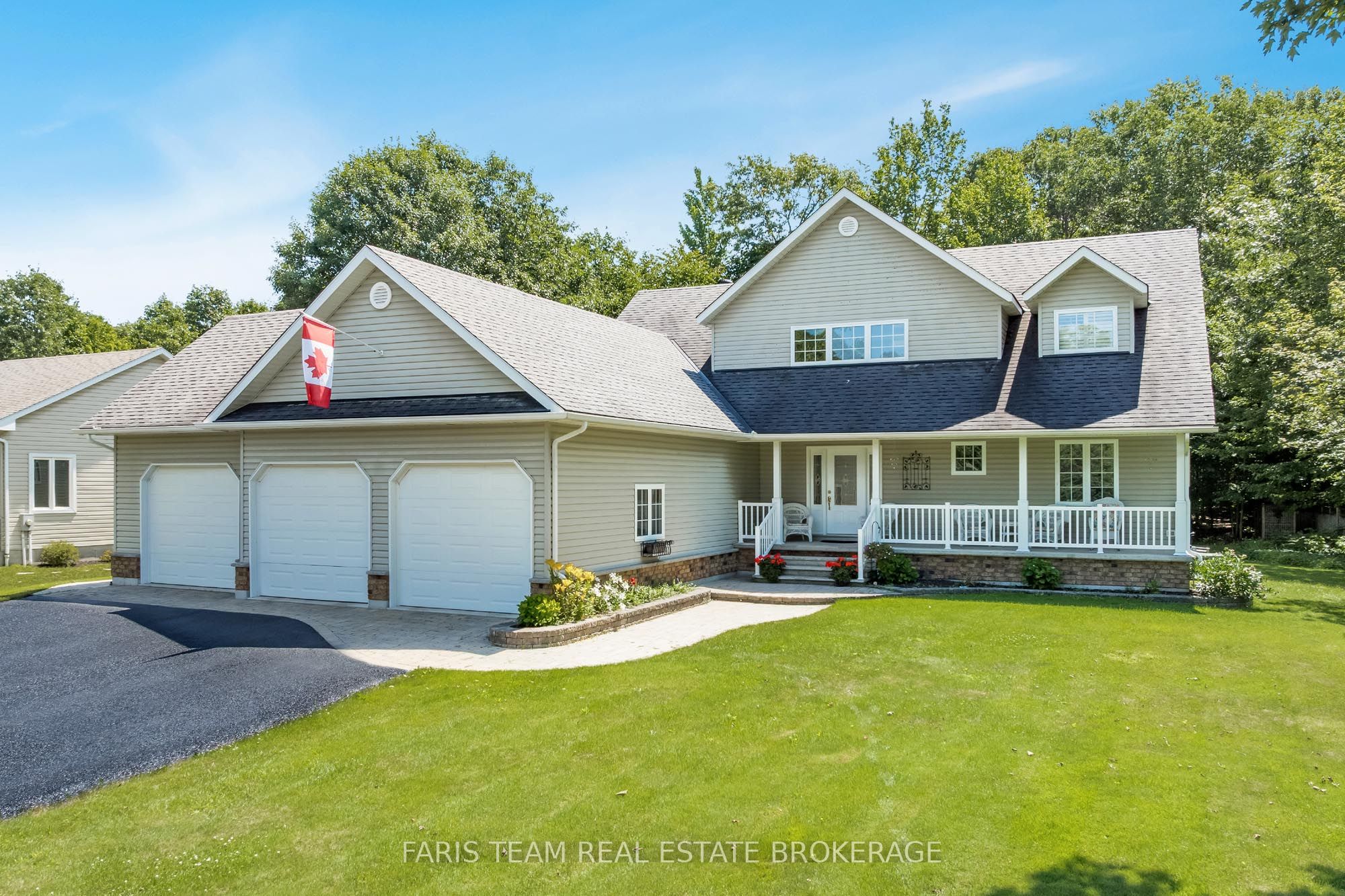 91 Maryjane Road, Tiny, ON L0L 2T0