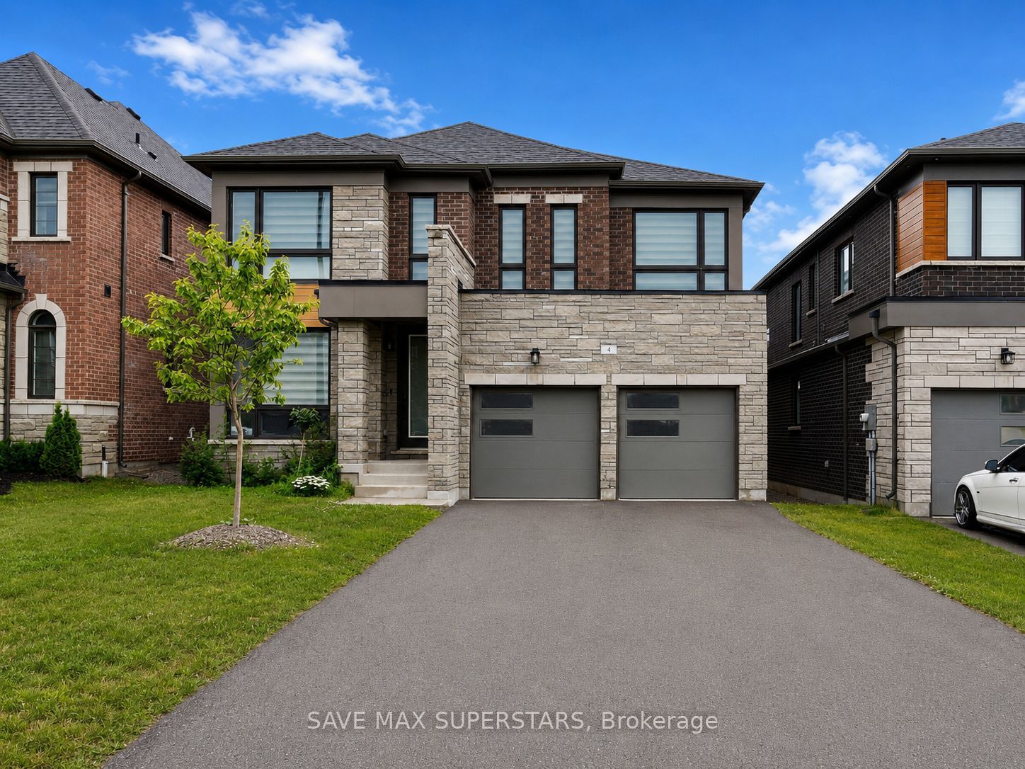 4 Sweet Cicely Street, Springwater, ON L9X 2E2